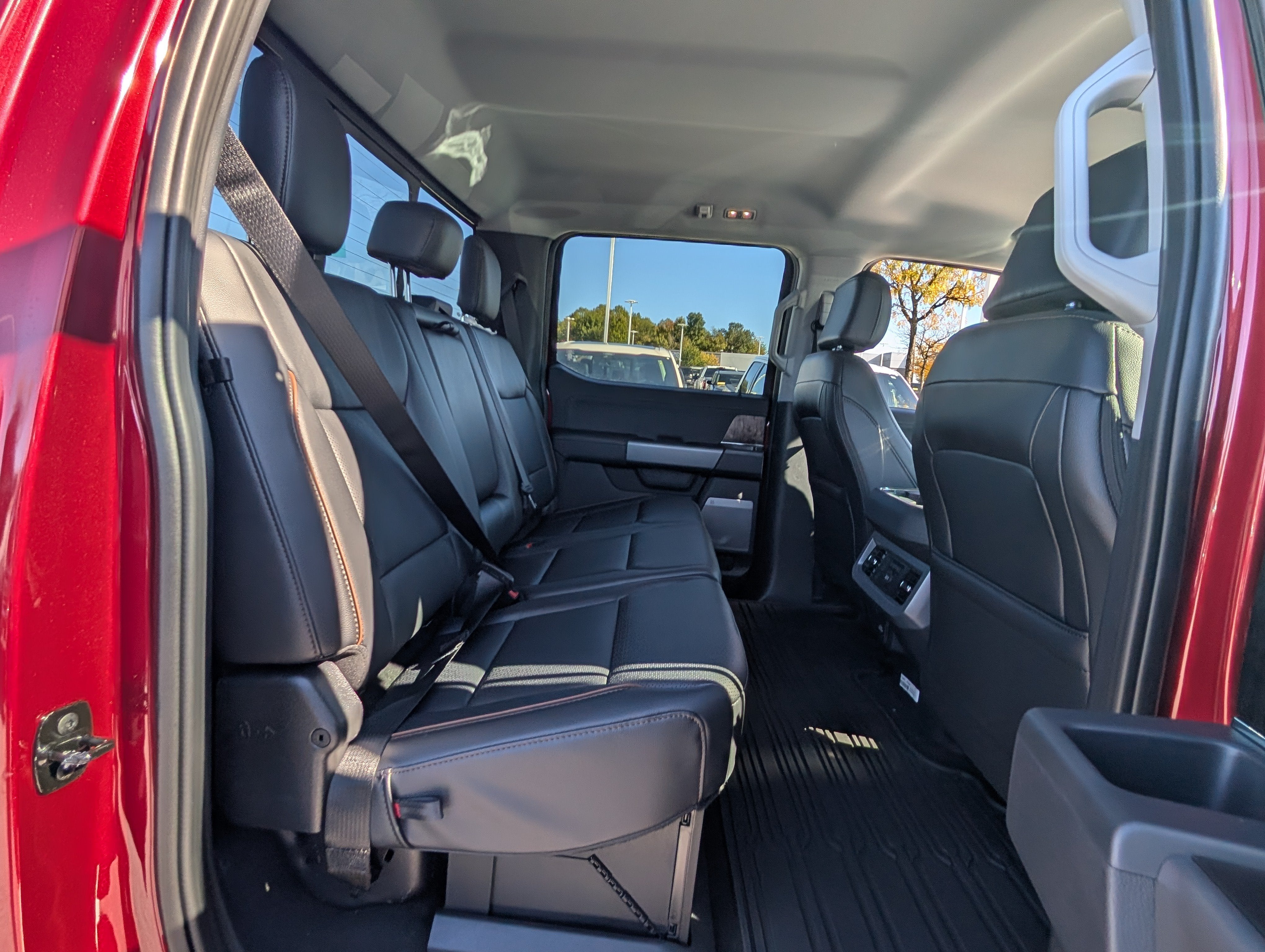 2027 Ford Super Duty F-250 SRW LARIAT