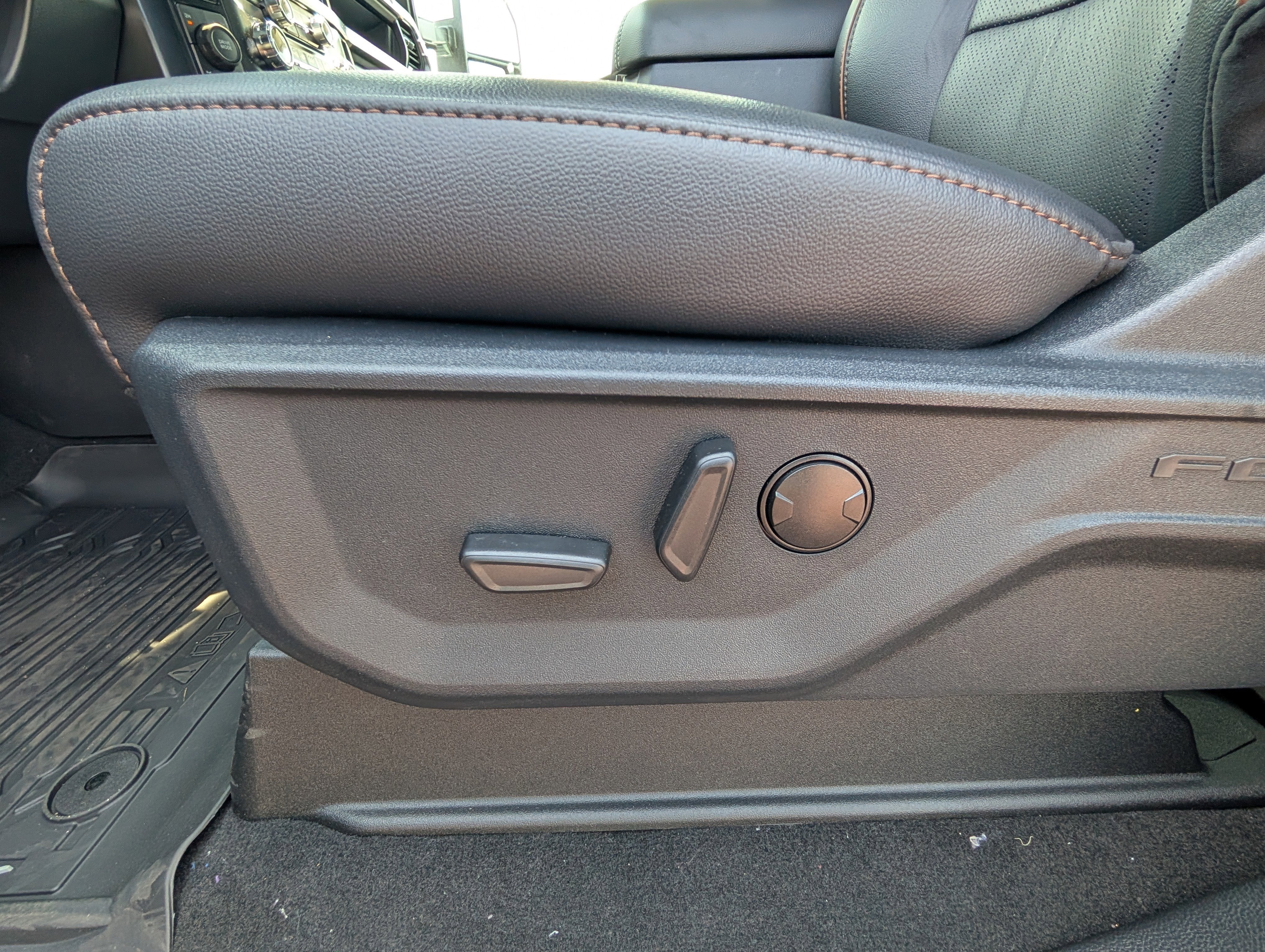 2025 Ford Super Duty F-250 SRW LARIAT