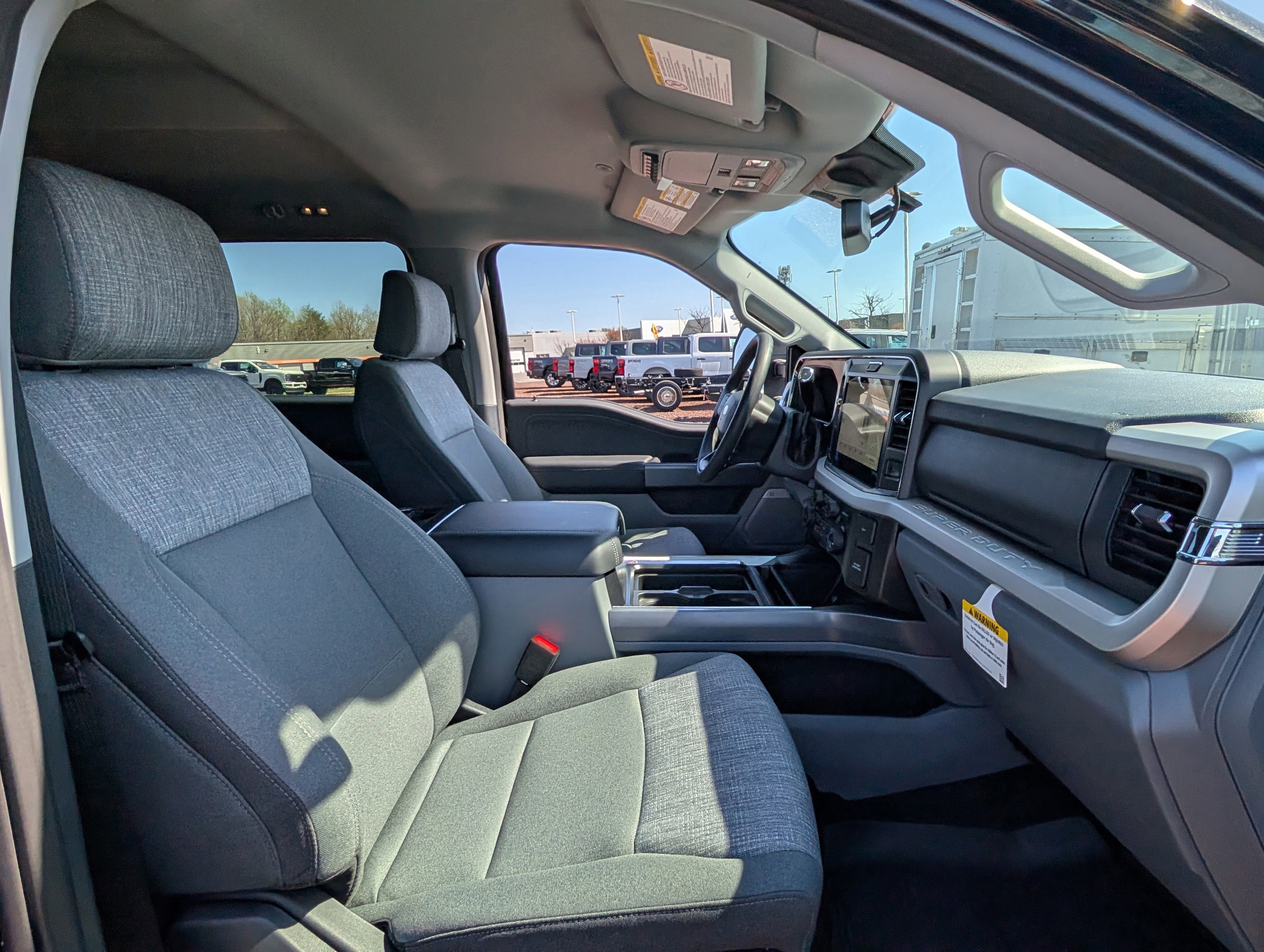 2025 Ford Super Duty F-350 SRW XLT