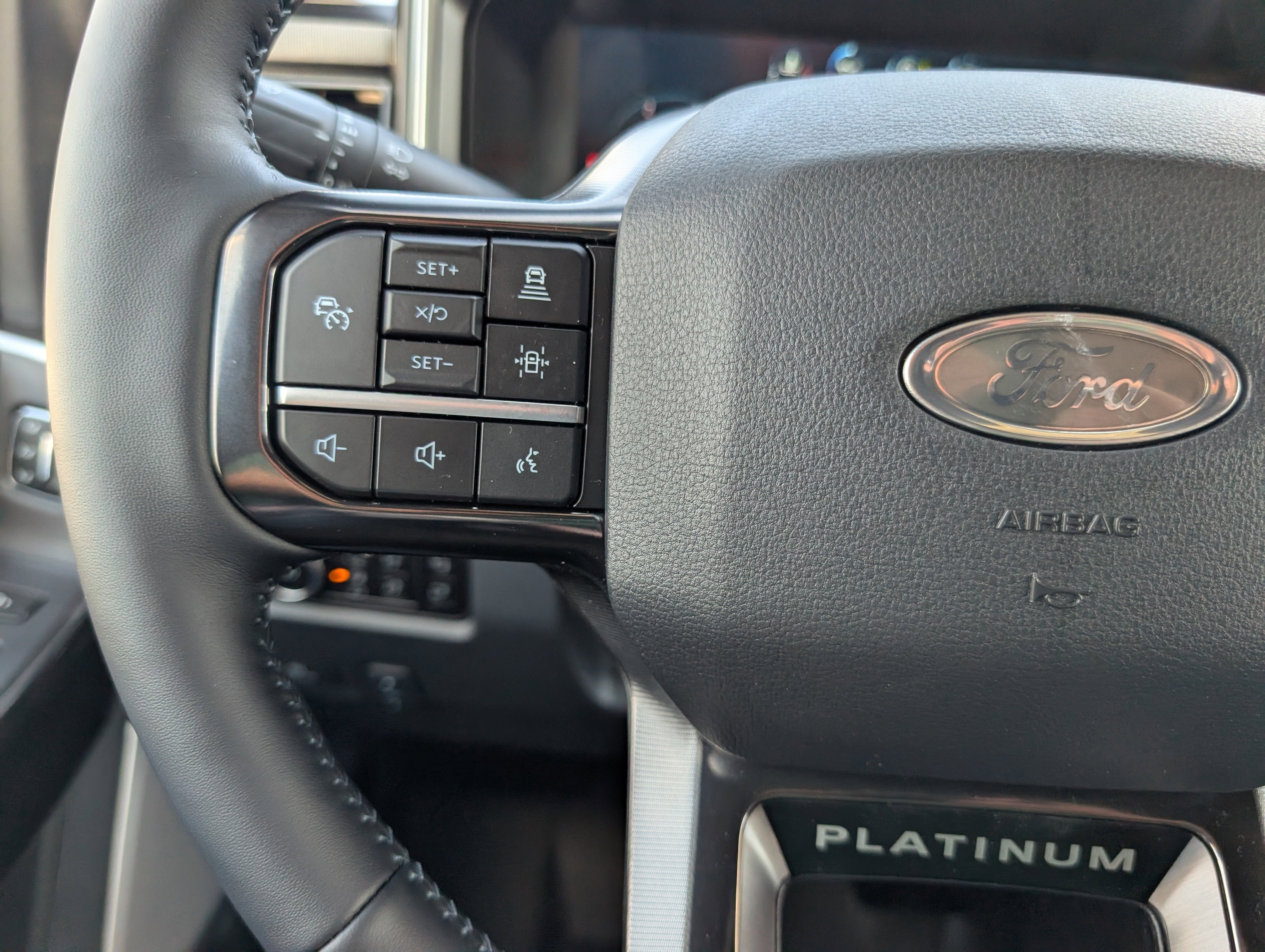 2026 Ford Super Duty F-350 SRW Platinum