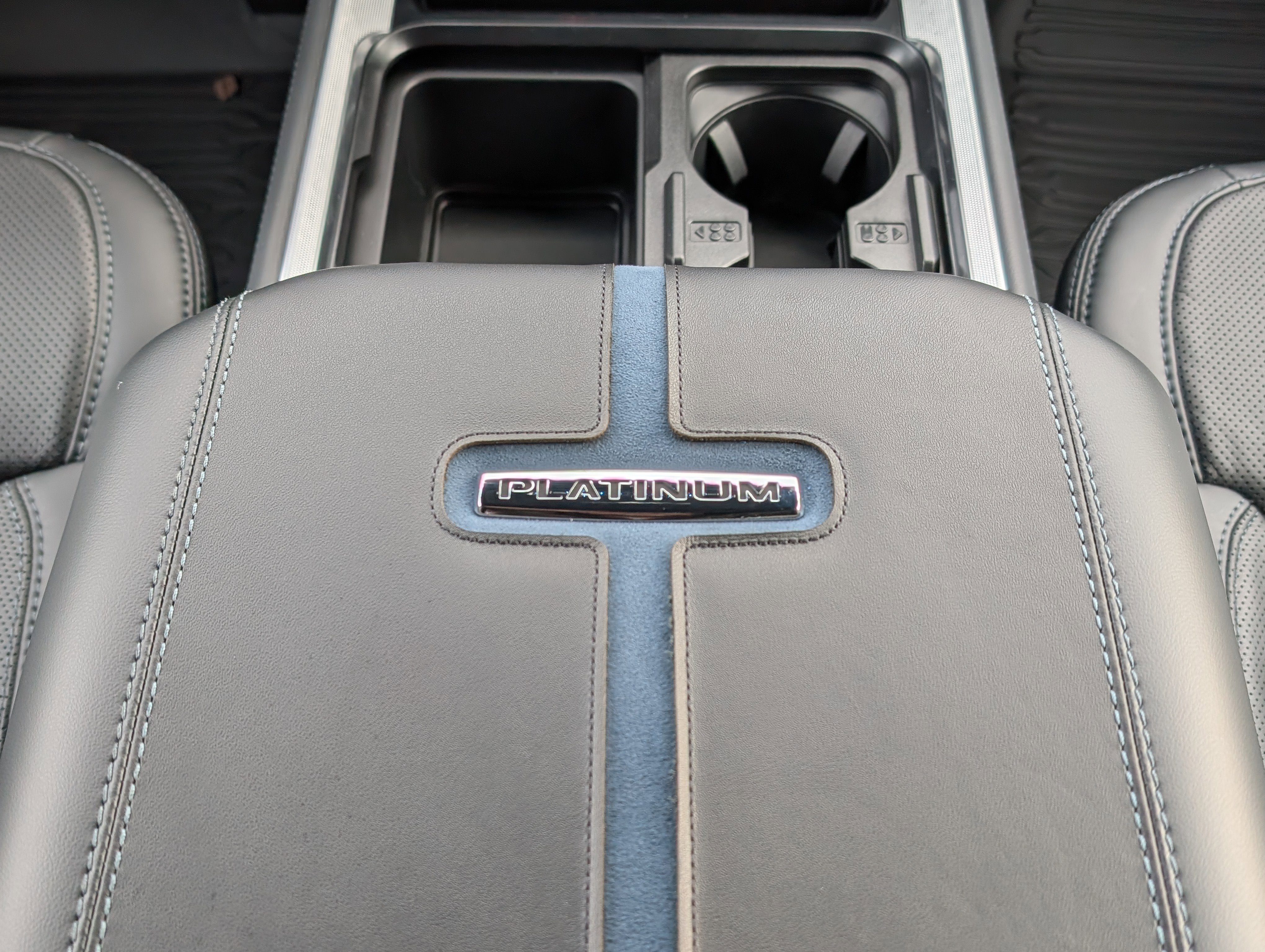 2026 Ford Super Duty F-350 SRW Platinum