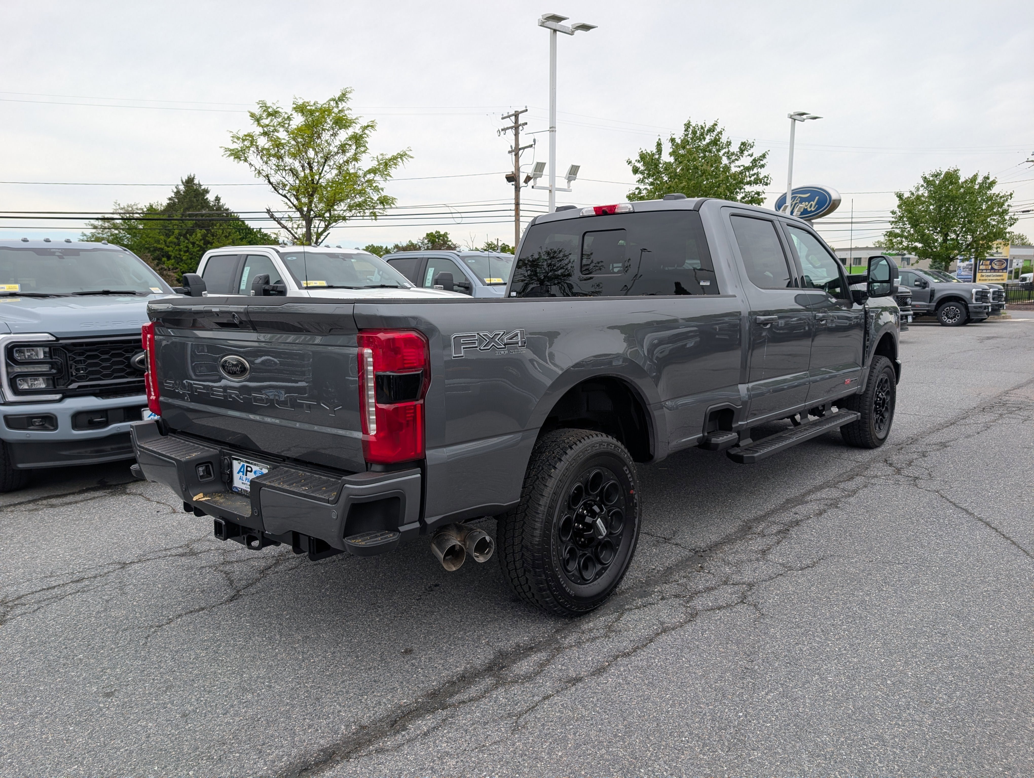 2026 Ford Super Duty F-350 SRW LARIAT