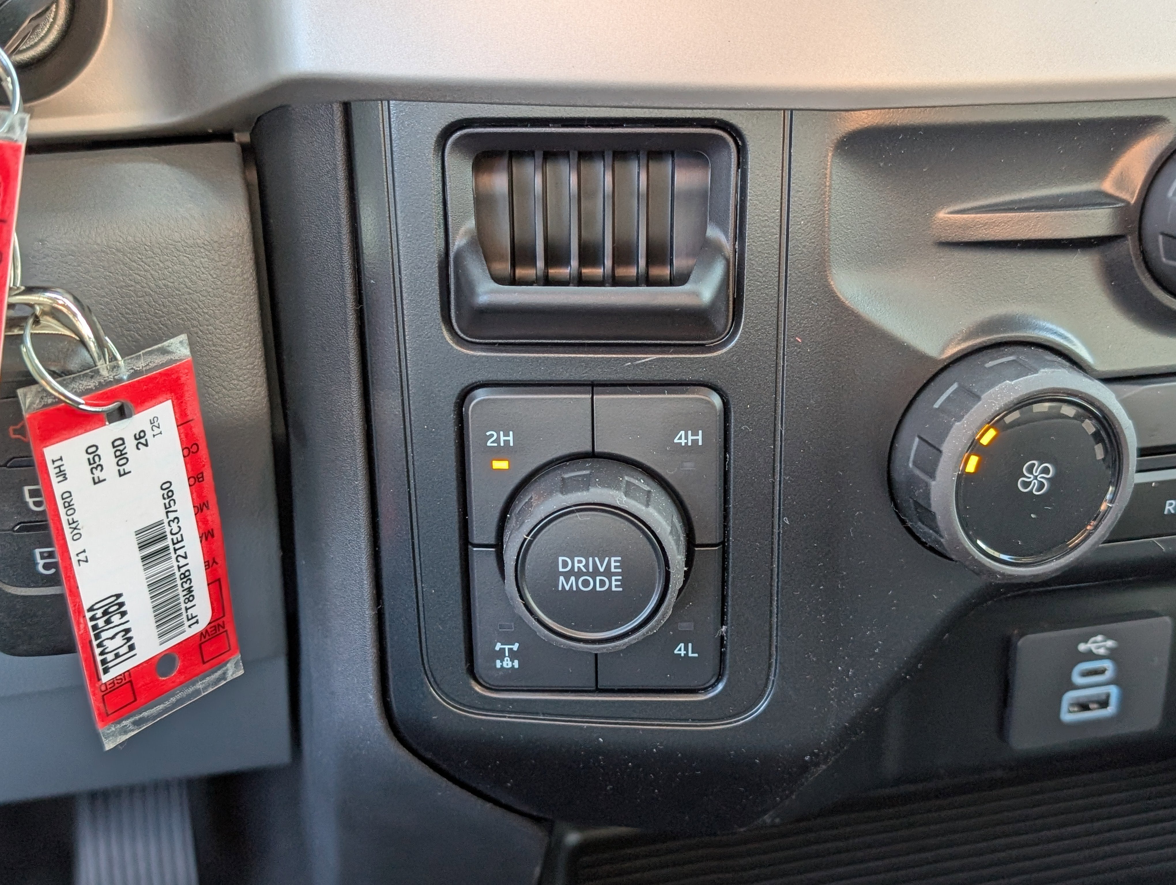 2026 Ford Super Duty F-350 SRW XL