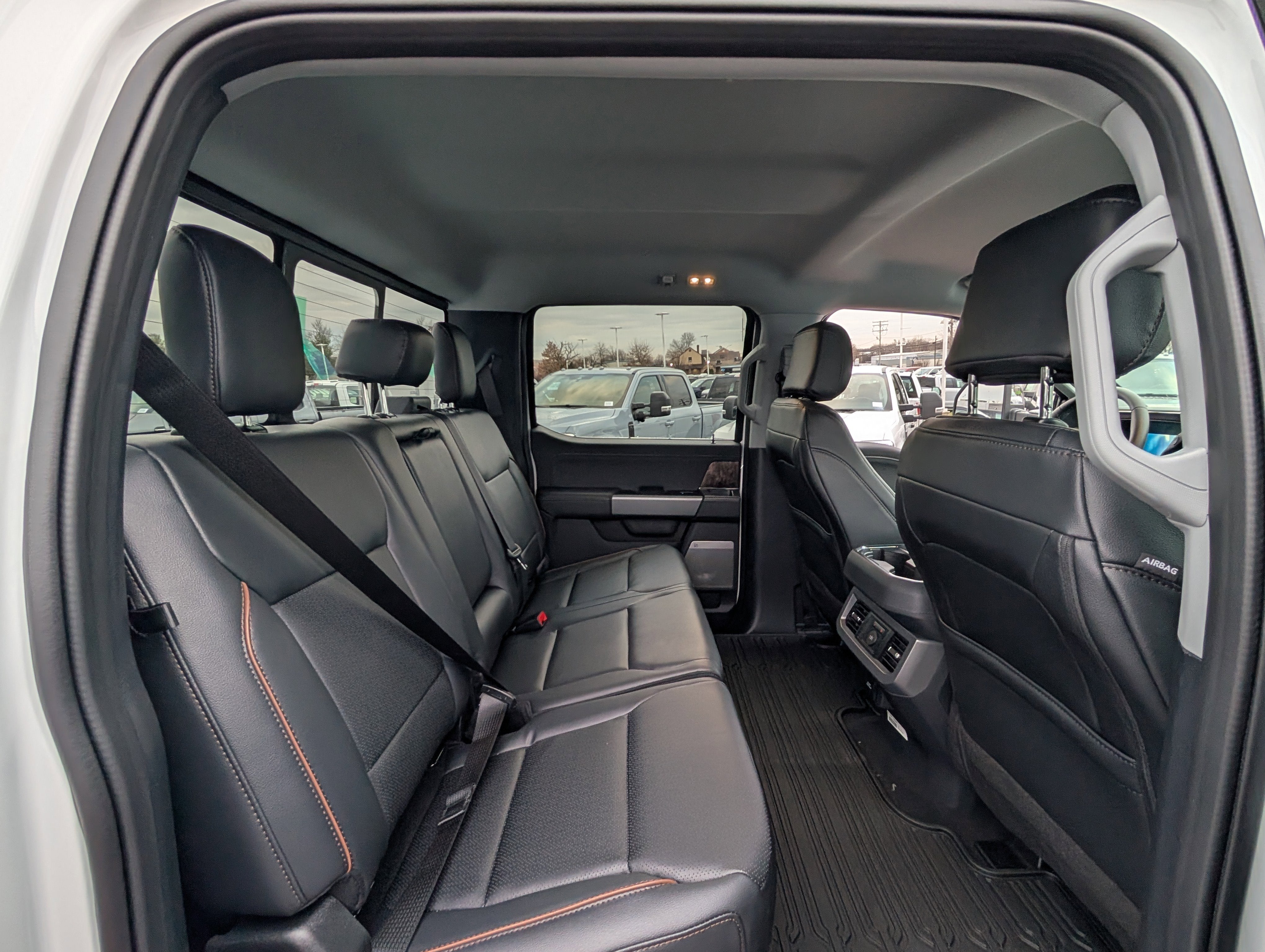 2026 Ford Super Duty F-350 SRW LARIAT