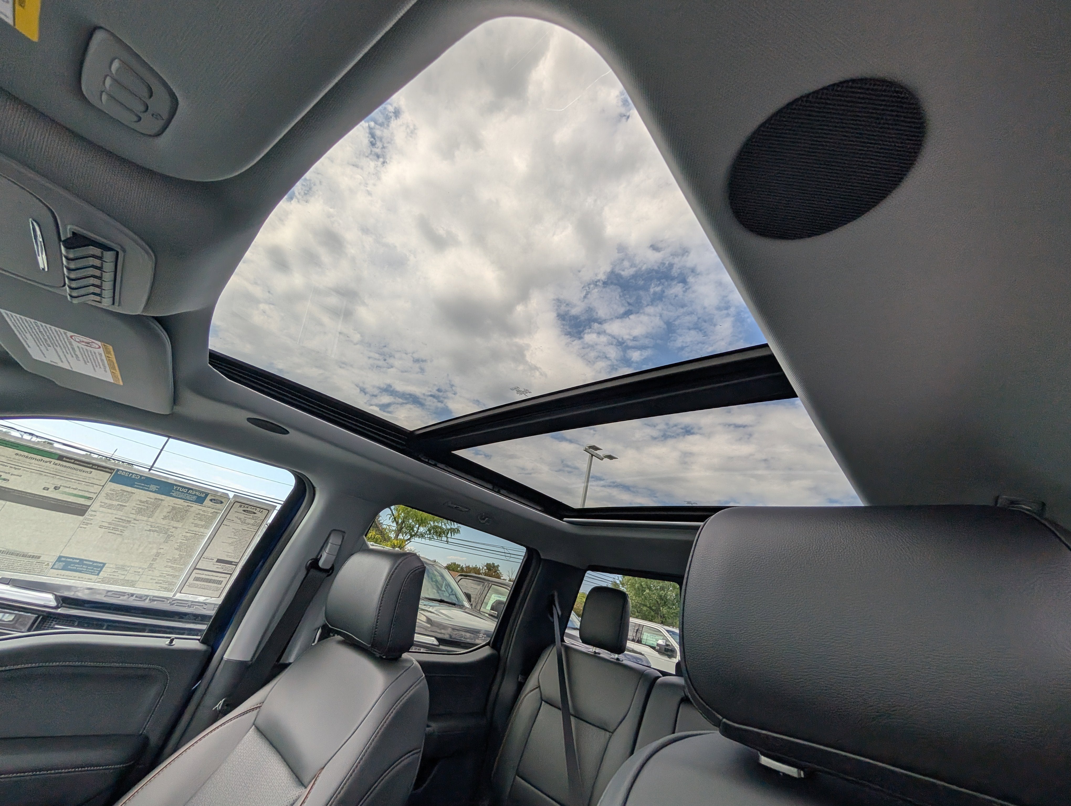 2026 Ford Super Duty F-350 SRW LARIAT