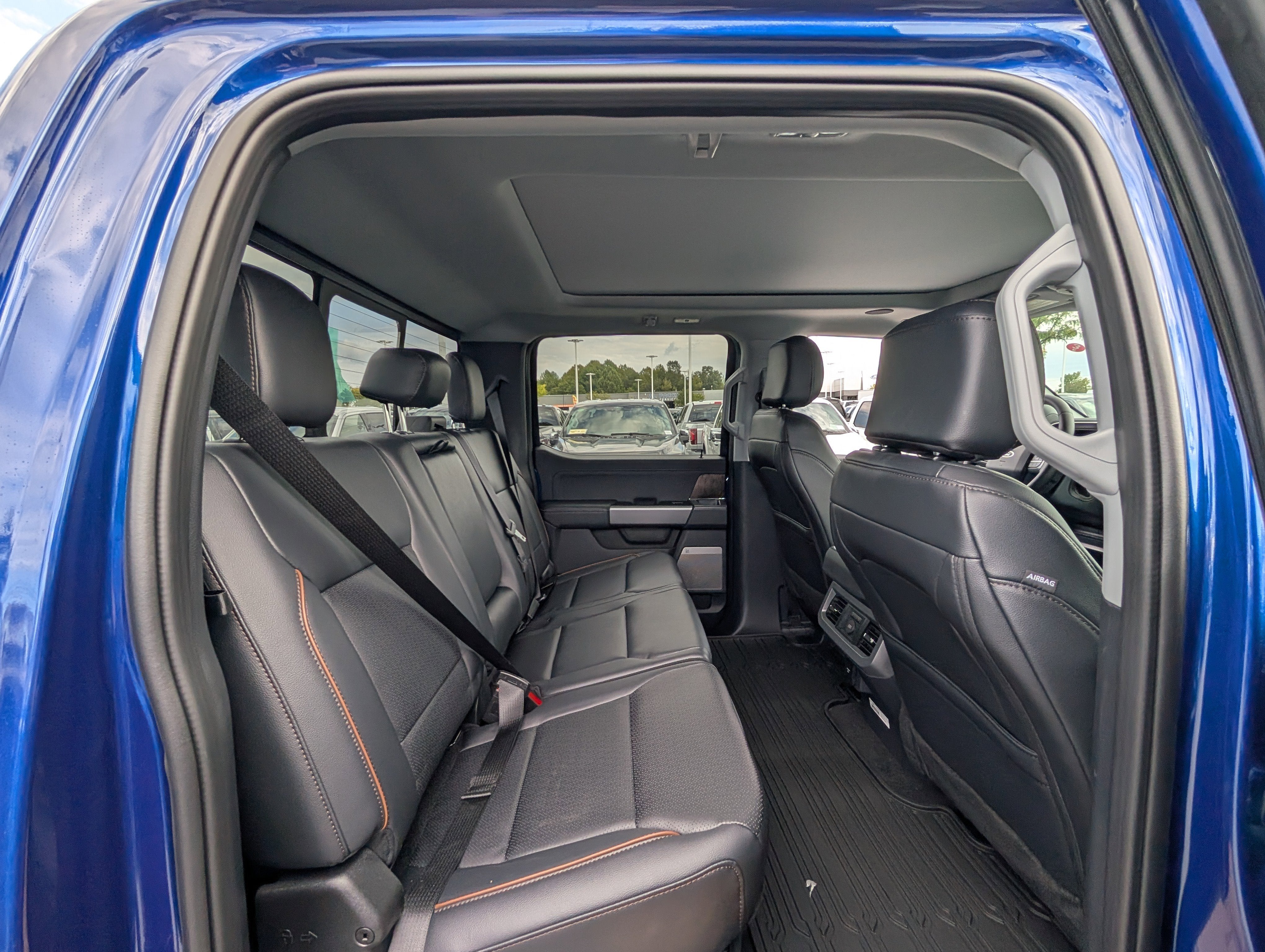 2026 Ford Super Duty F-350 SRW LARIAT