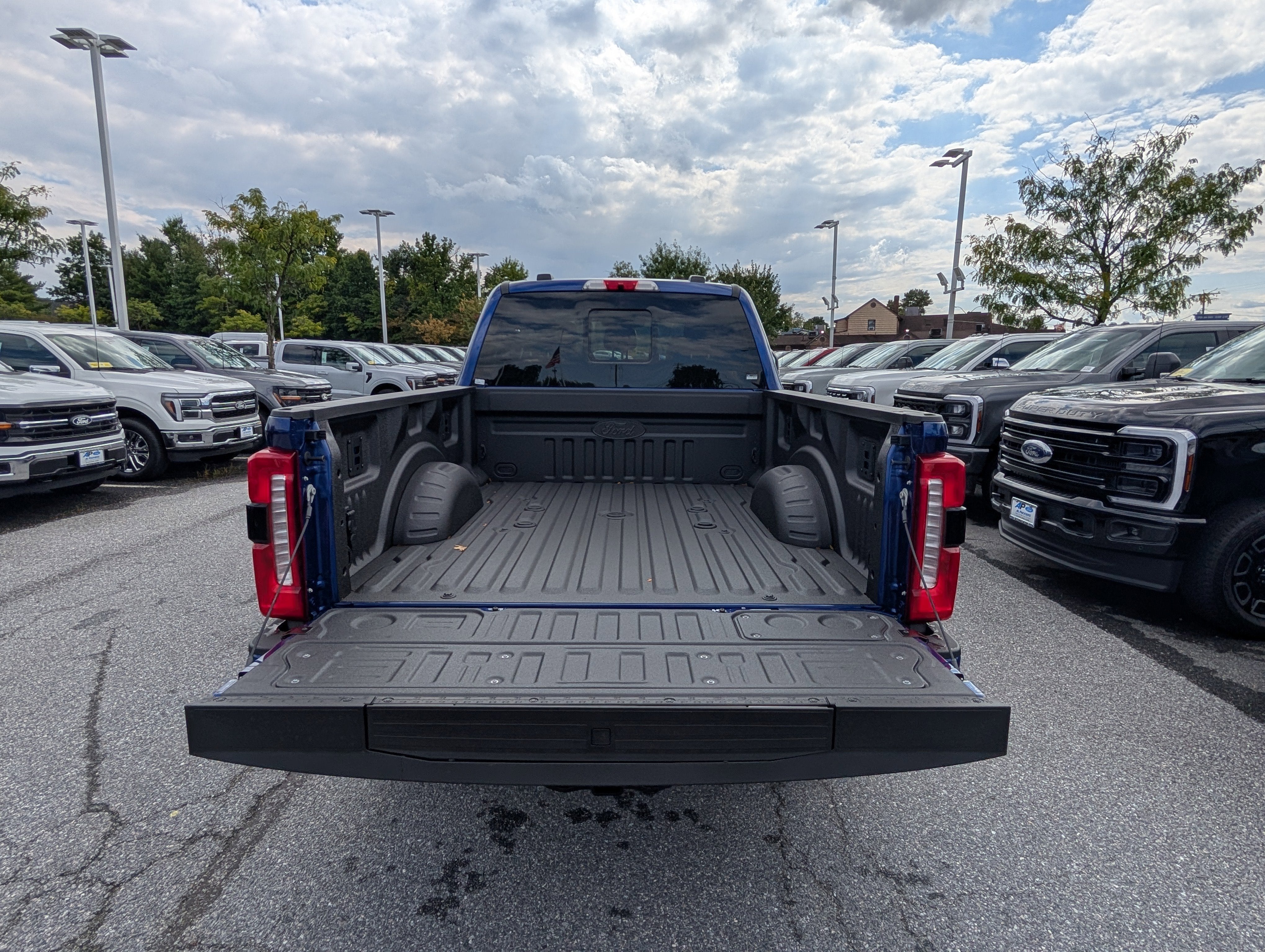 2026 Ford Super Duty F-350 SRW LARIAT