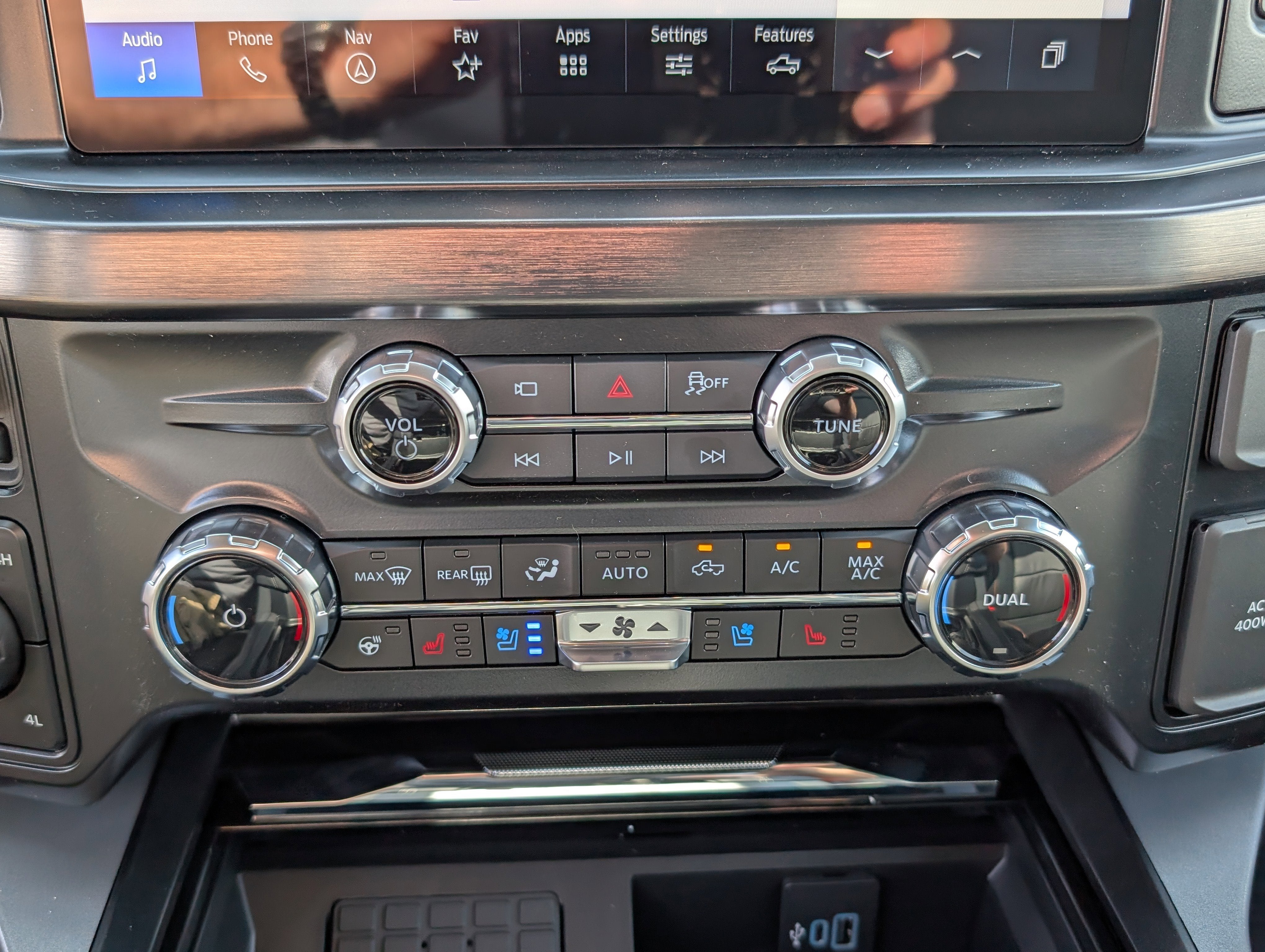 2026 Ford Super Duty F-350 SRW LARIAT