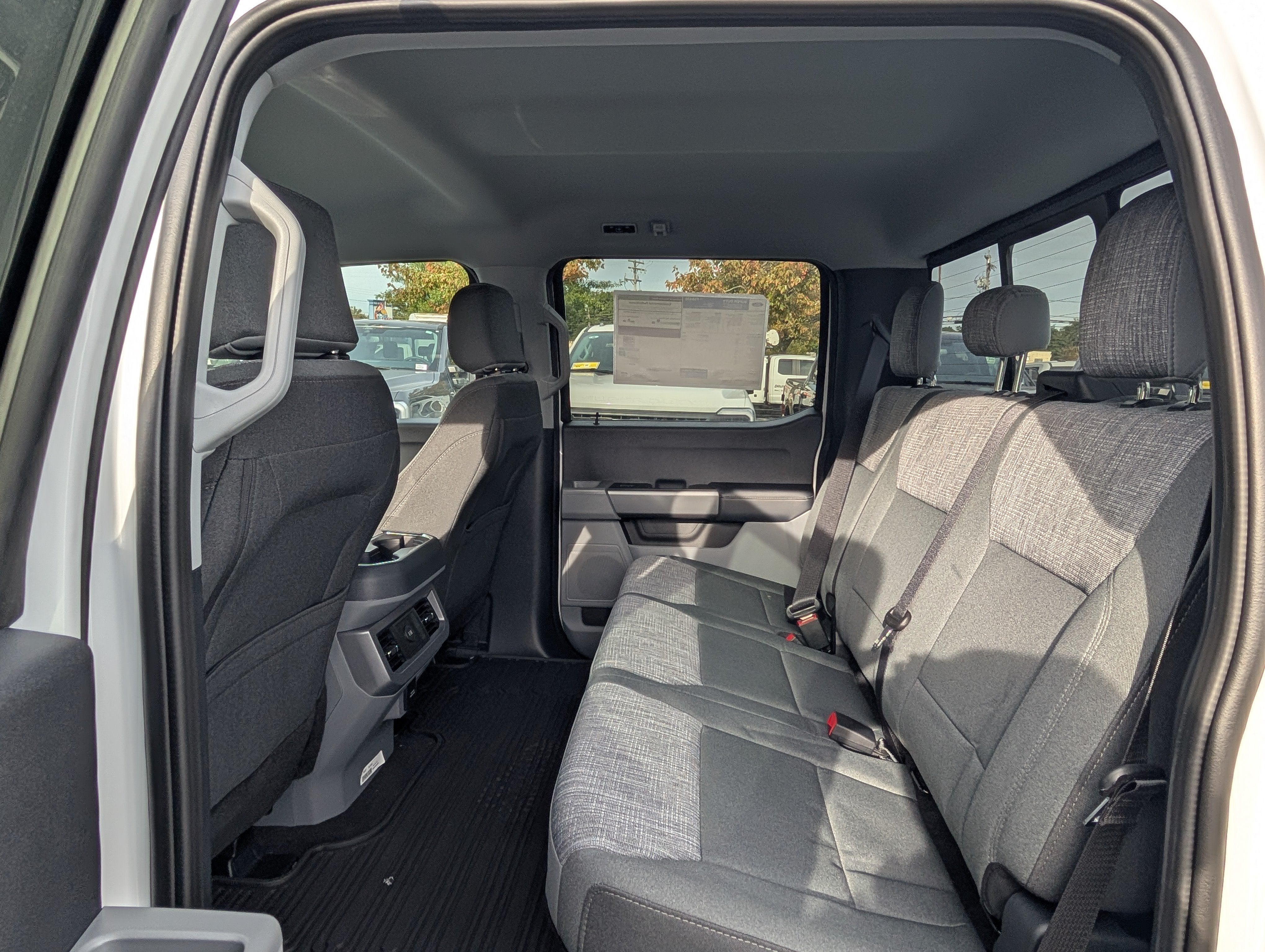 2026 Ford Super Duty F-350 SRW XLT