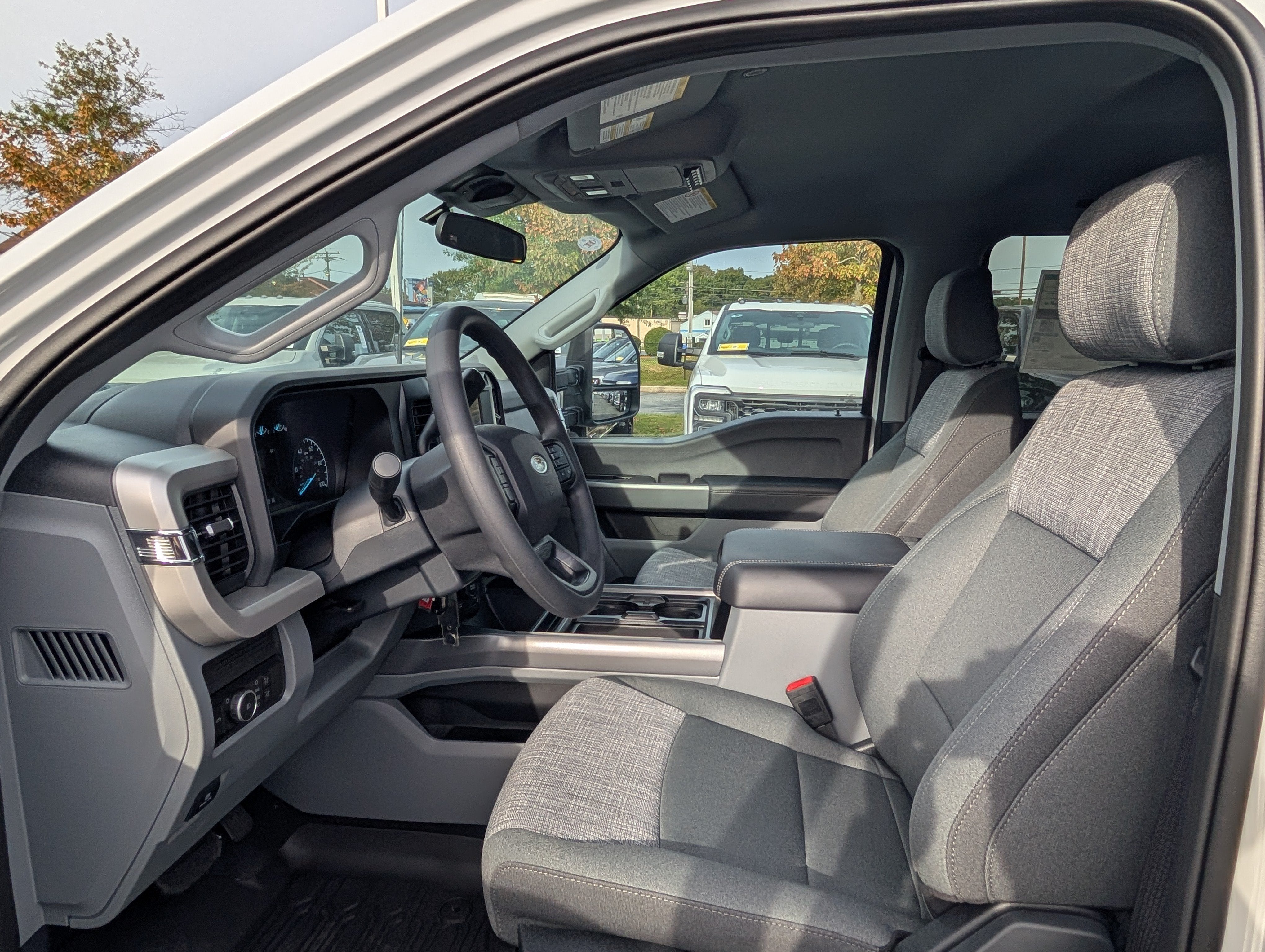 2026 Ford Super Duty F-350 SRW XLT