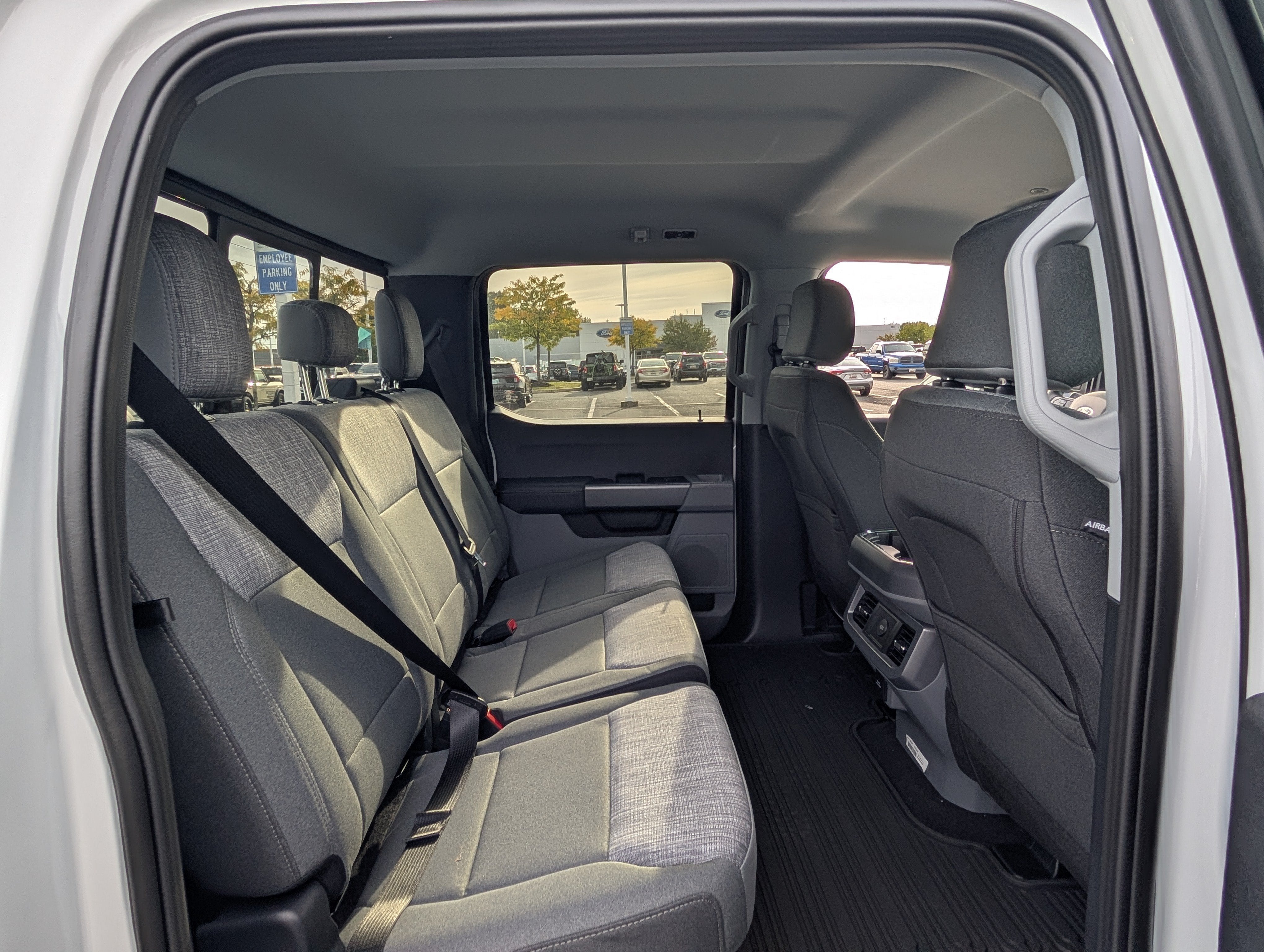 2026 Ford Super Duty F-350 SRW XLT