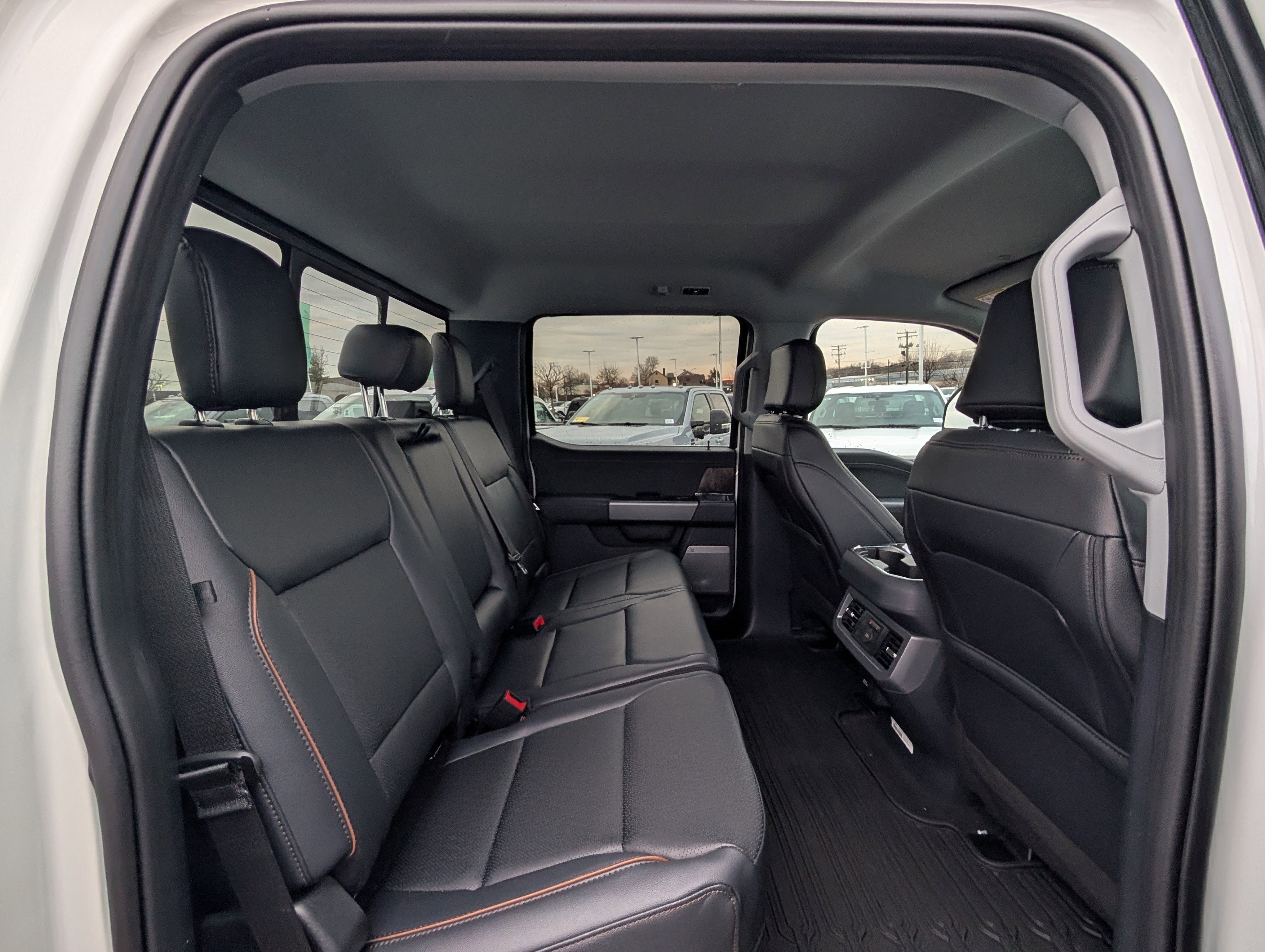 2026 Ford Super Duty F-350 SRW LARIAT