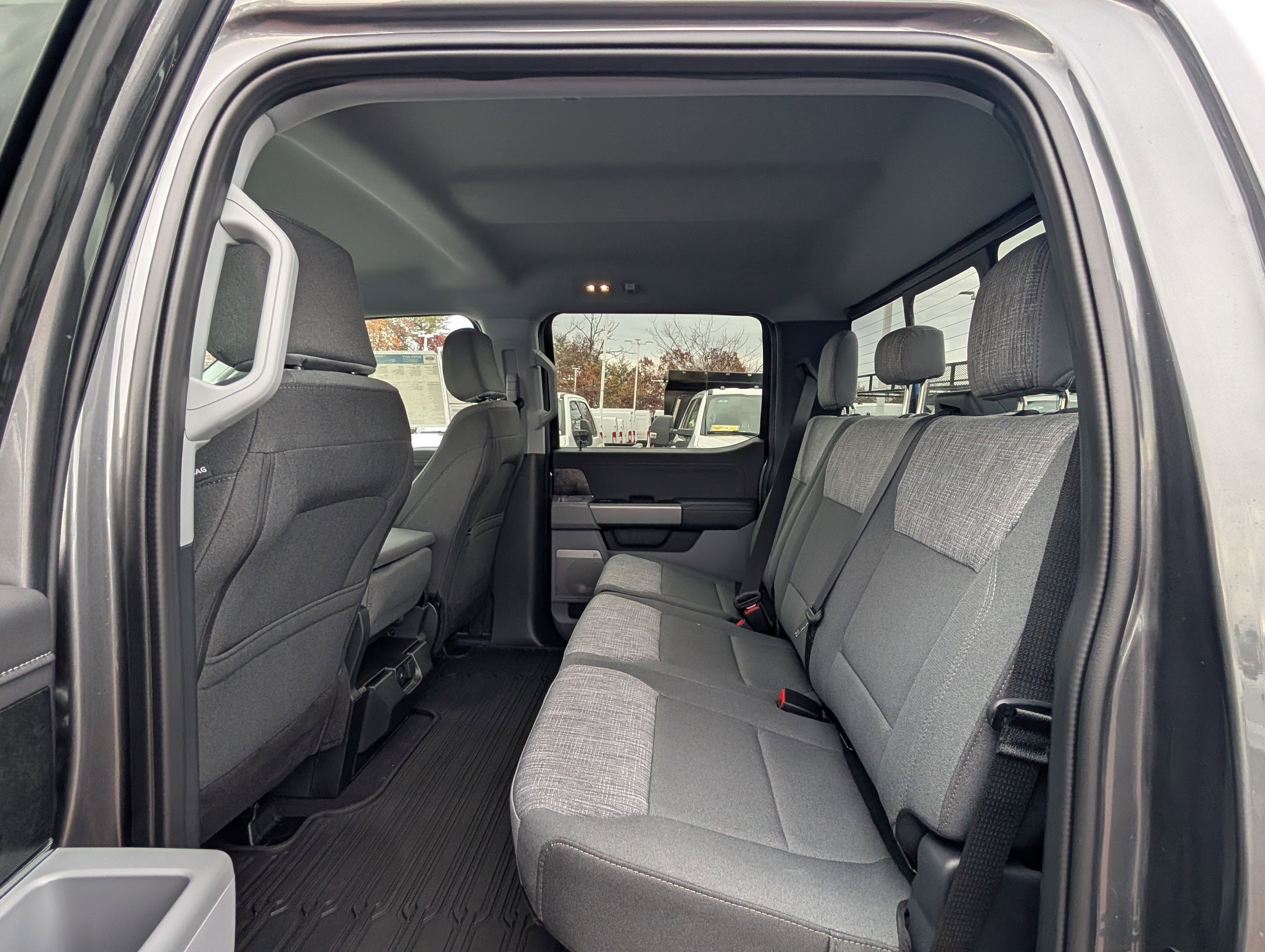 2026 Ford Super Duty F-350 SRW XLT