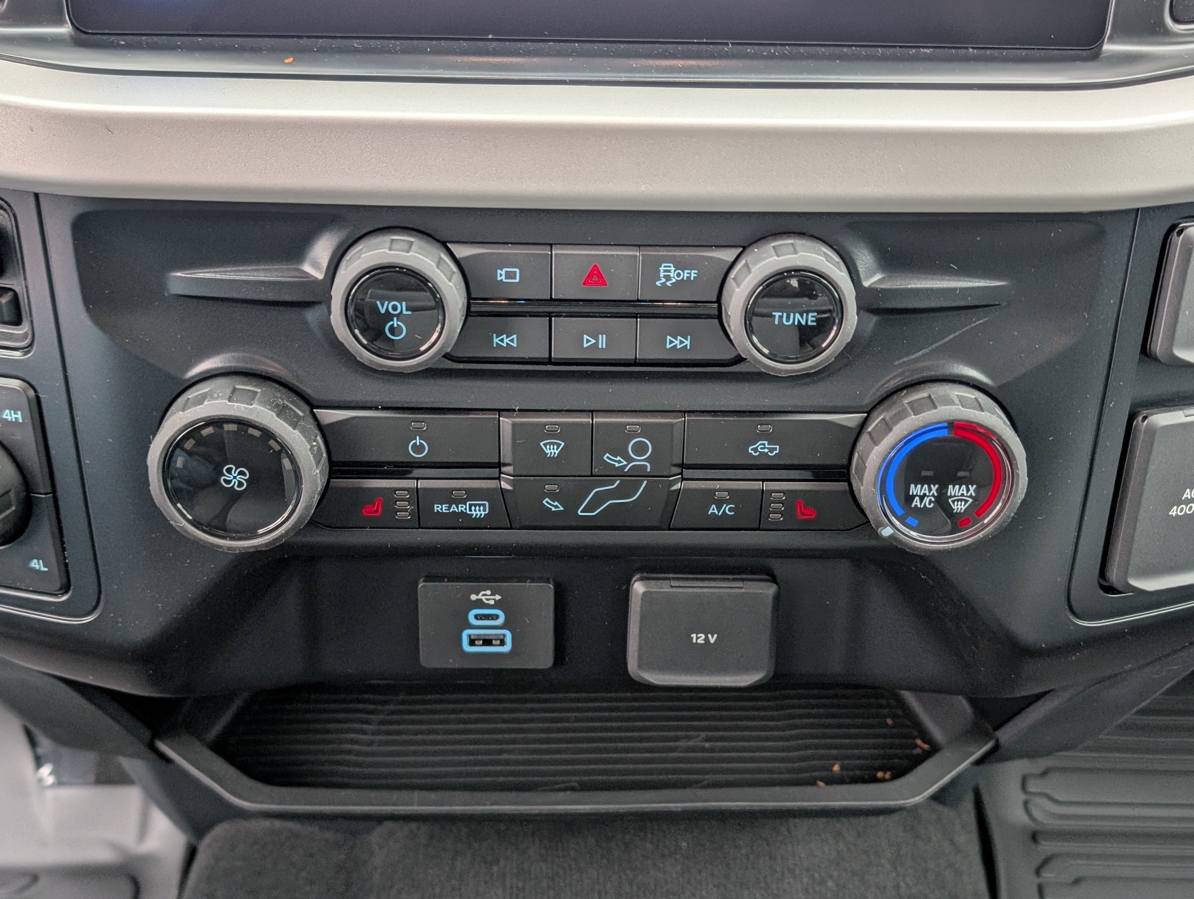 2026 Ford Super Duty F-350 SRW XLT