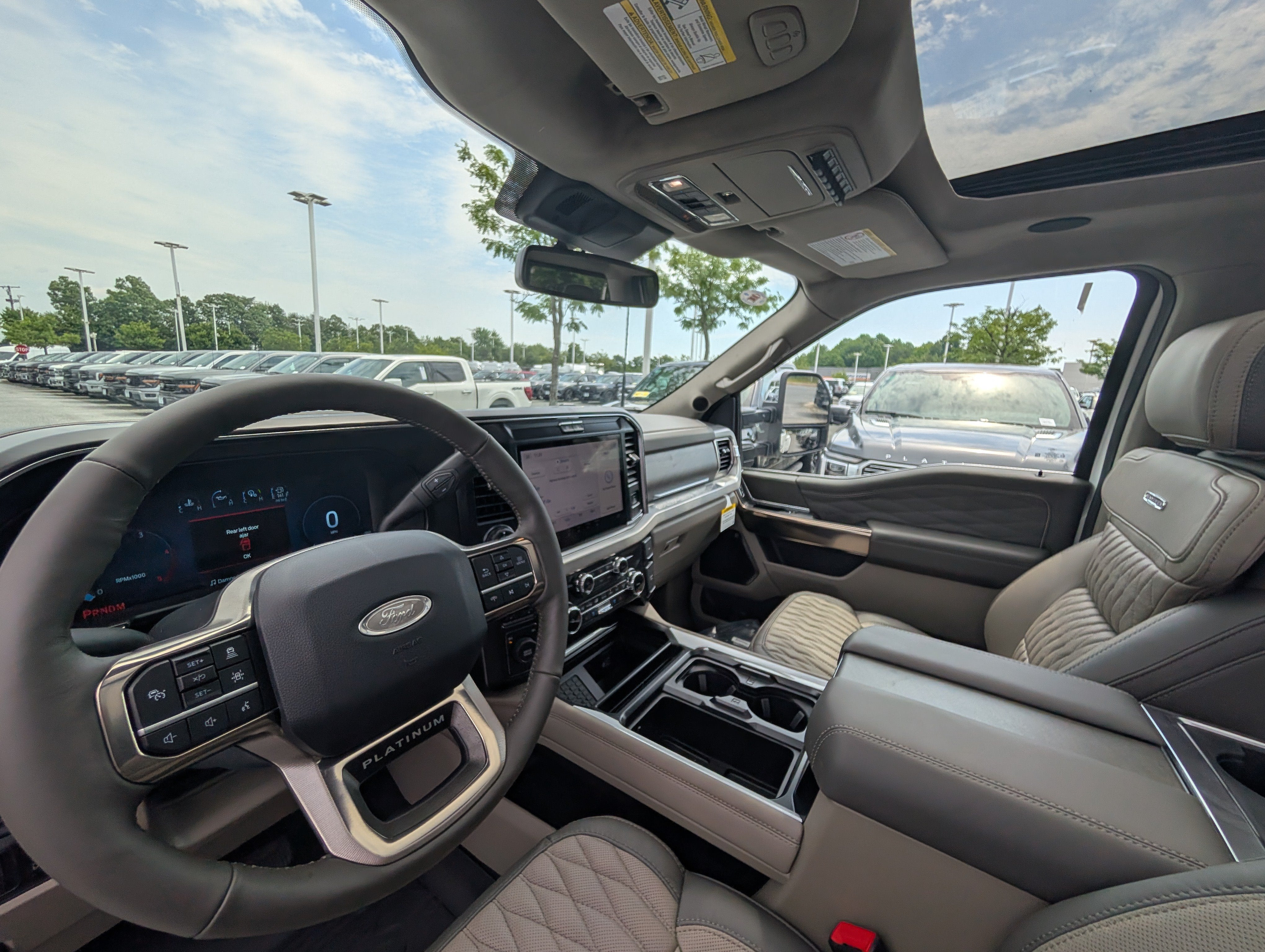 2026 Ford Super Duty F-350 DRW Platinum