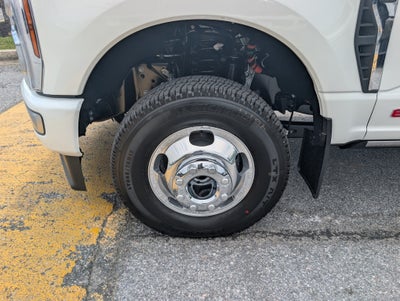 2026 Ford Super Duty F-350 DRW Platinum