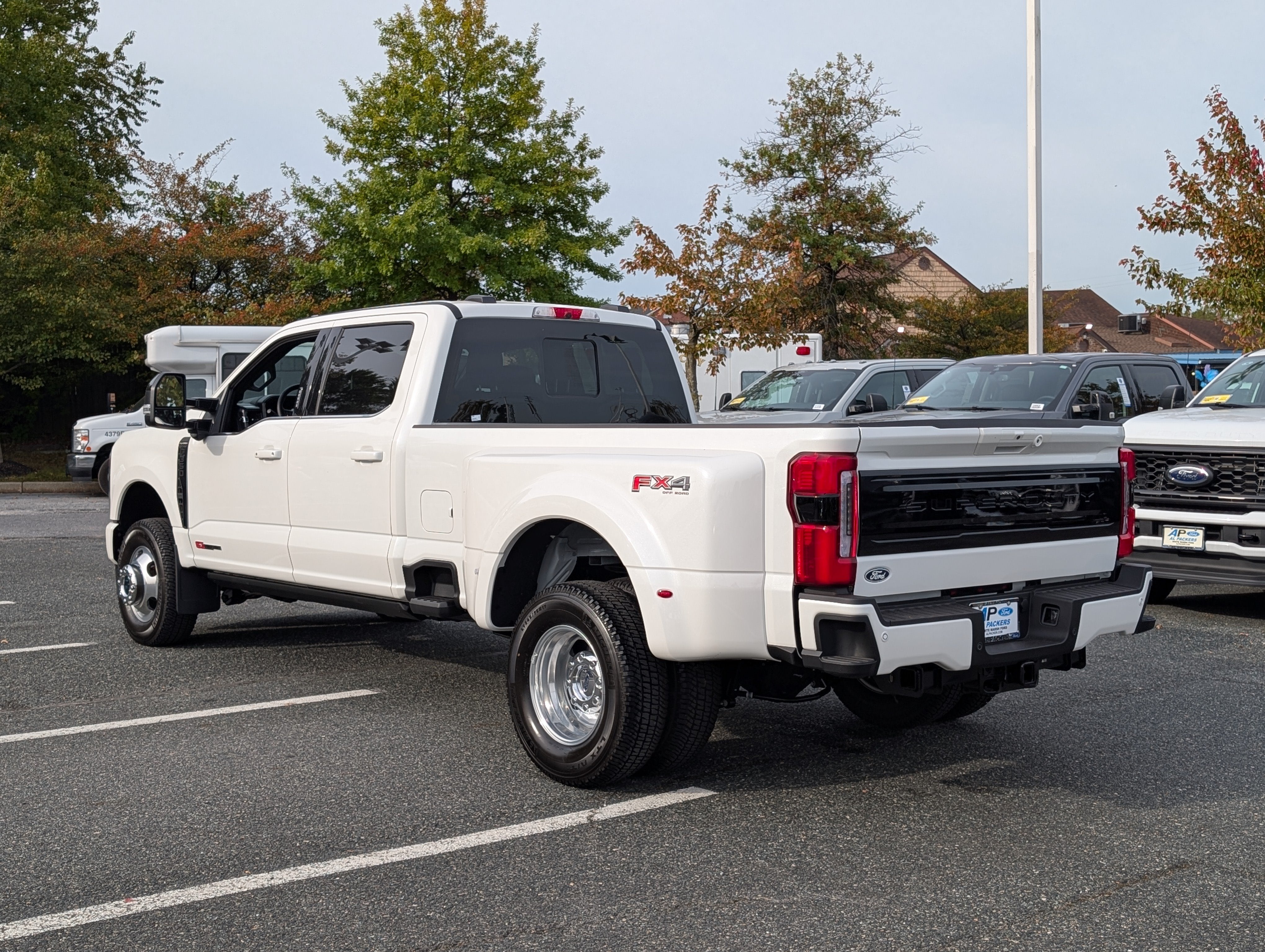 2027 Ford Super Duty F-350 DRW Platinum