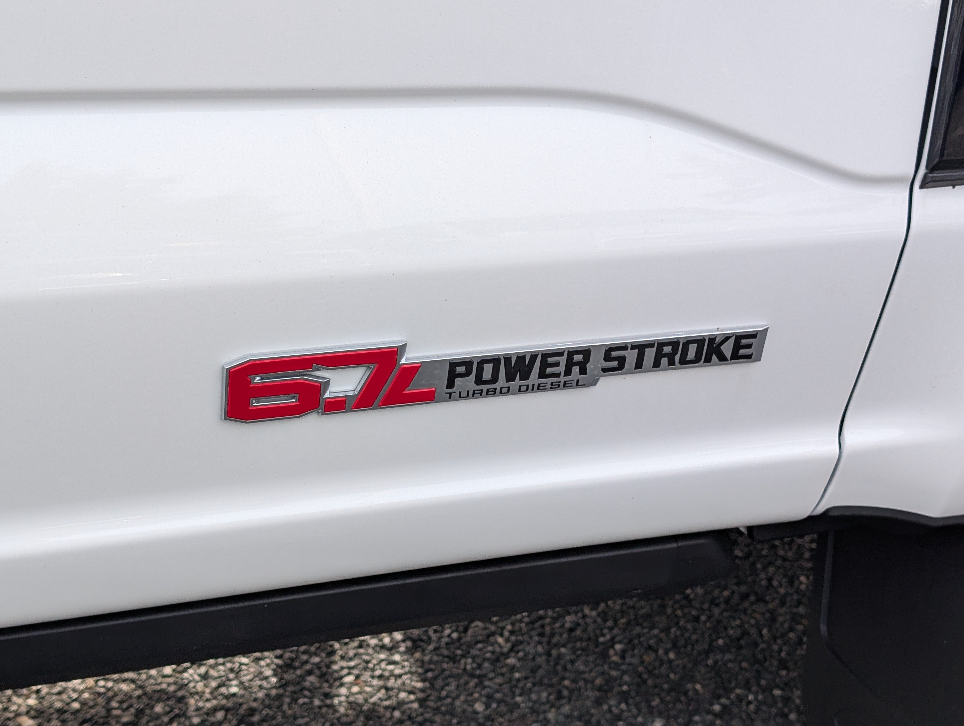 2027 Ford Super Duty F-350 DRW Platinum