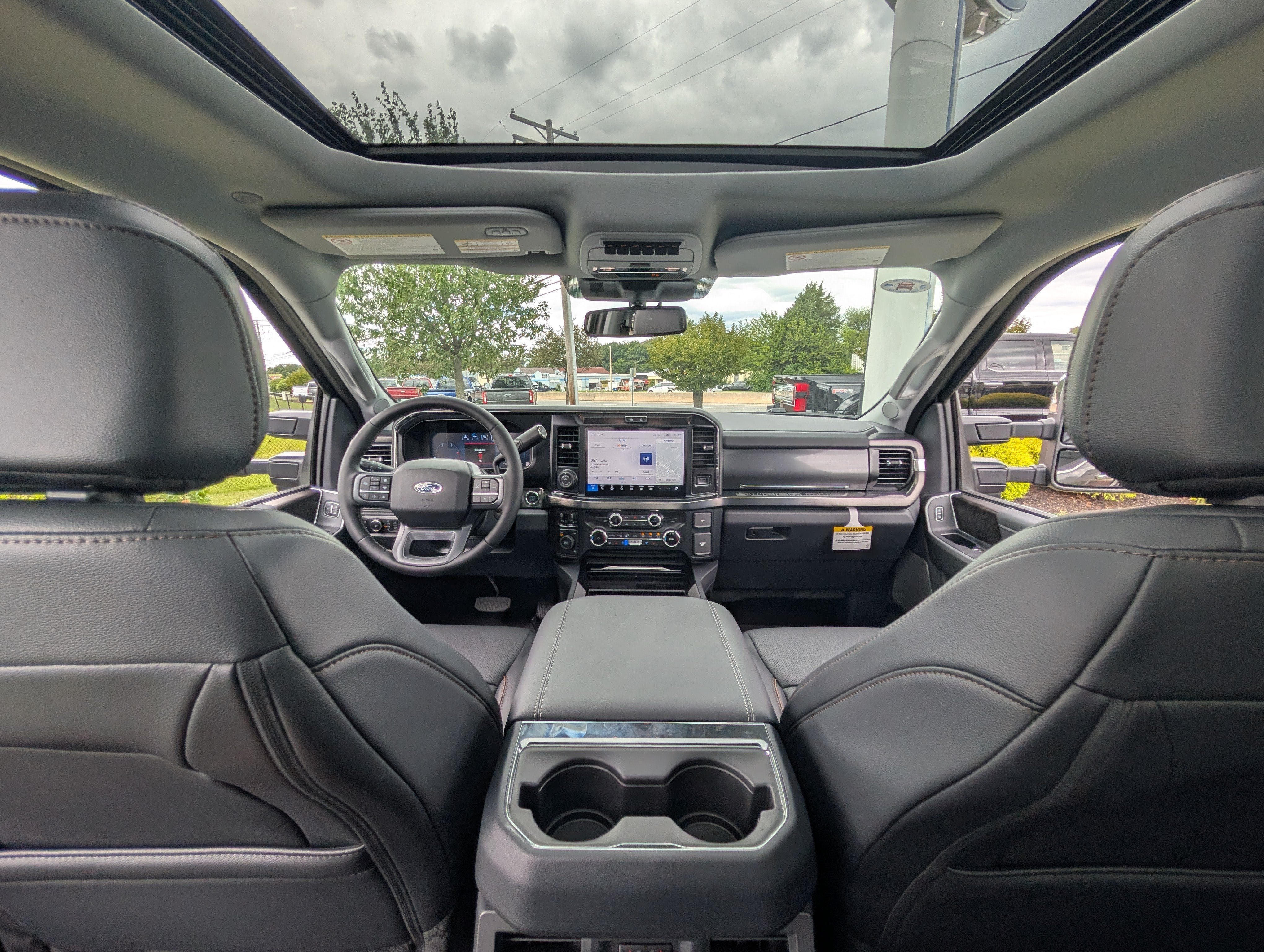 2026 Ford Super Duty F-350 DRW LARIAT