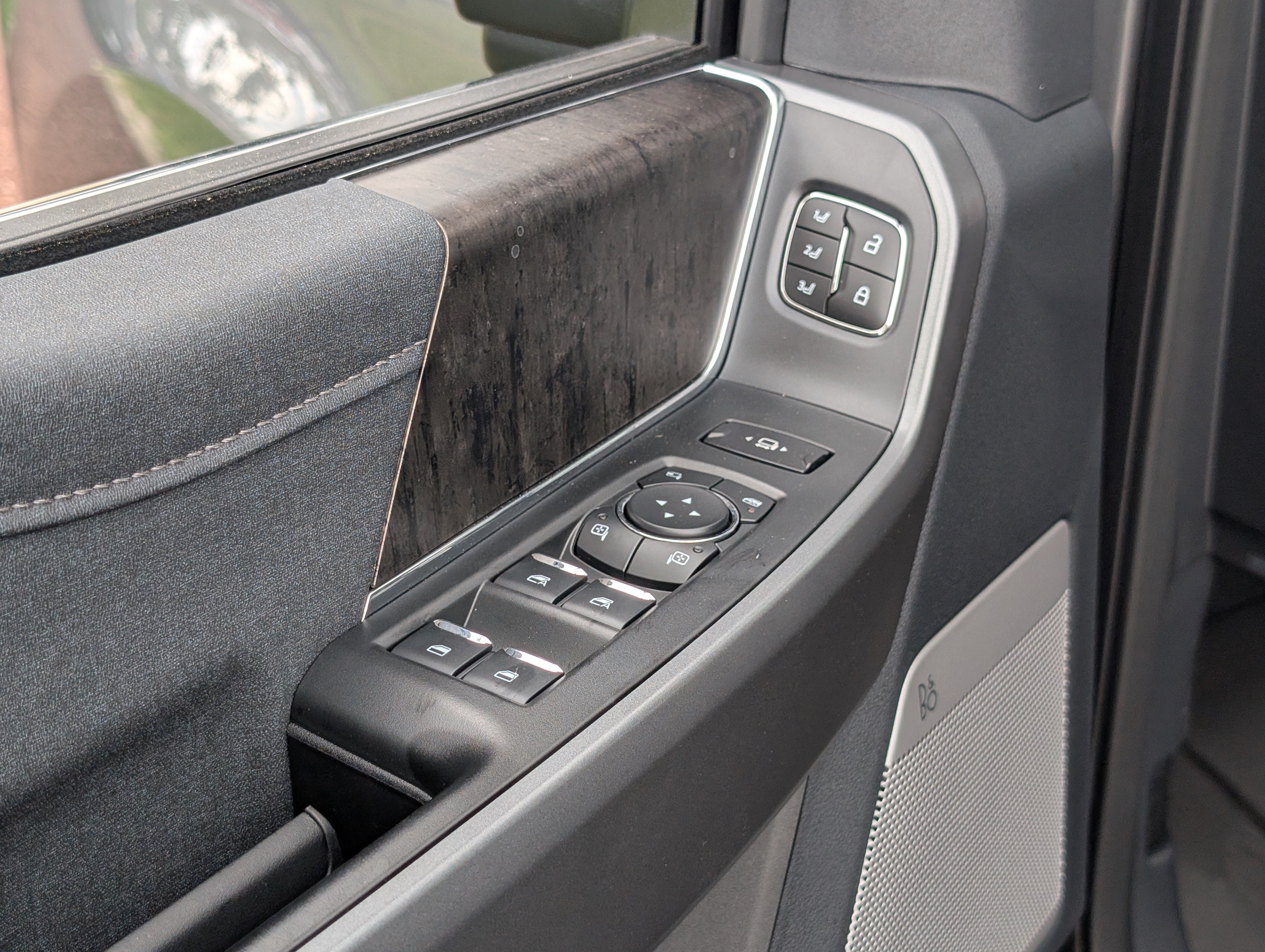 2026 Ford Super Duty F-350 DRW LARIAT