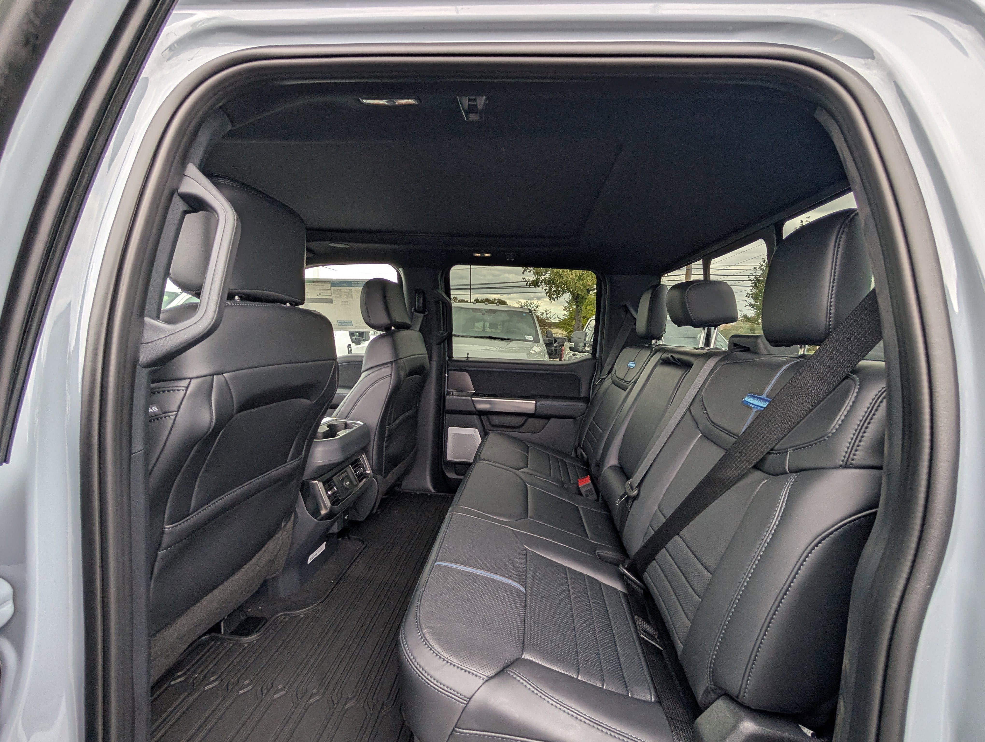 2026 Ford Super Duty F-350 DRW Platinum