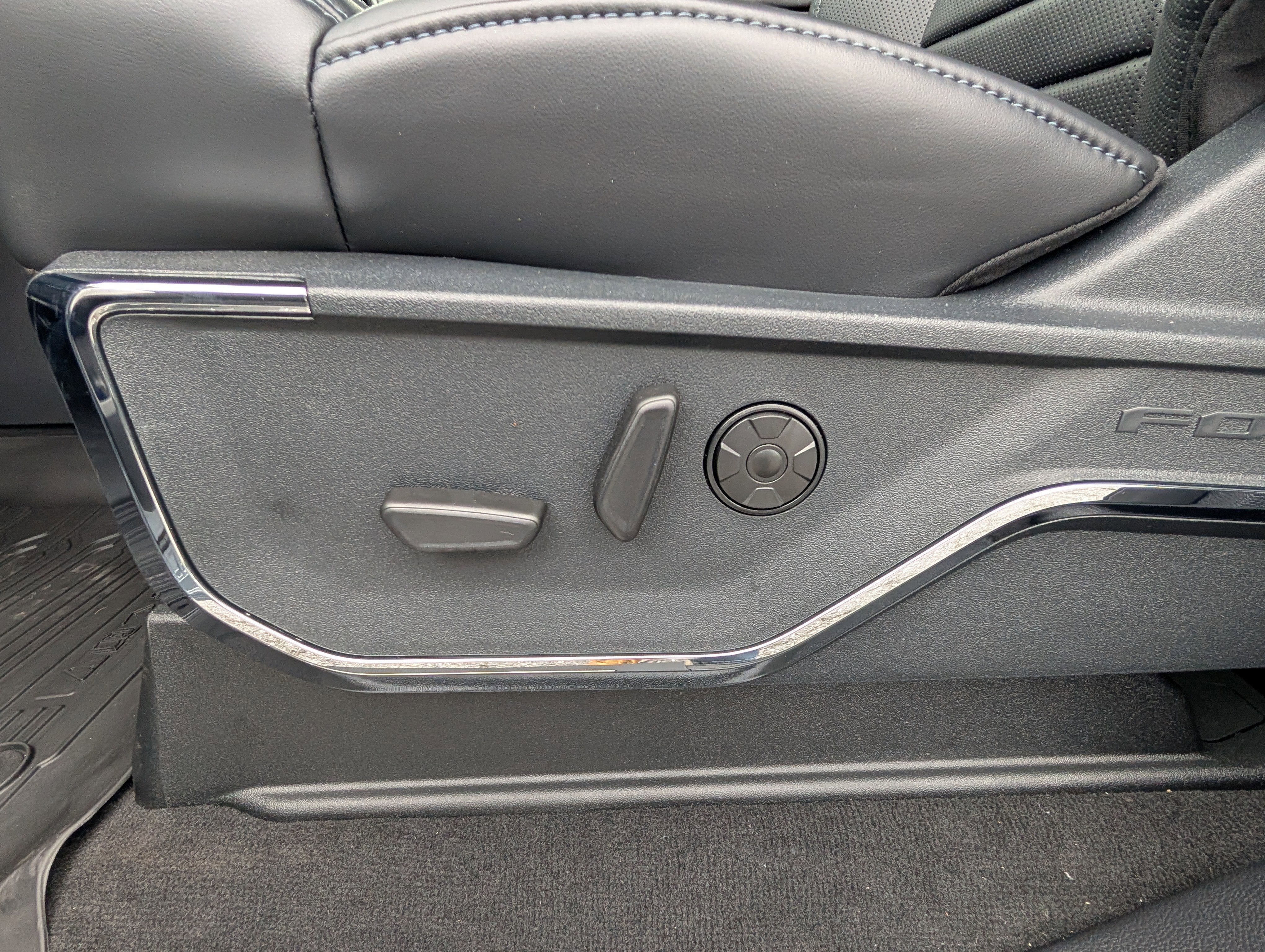 2026 Ford Super Duty F-350 DRW Platinum