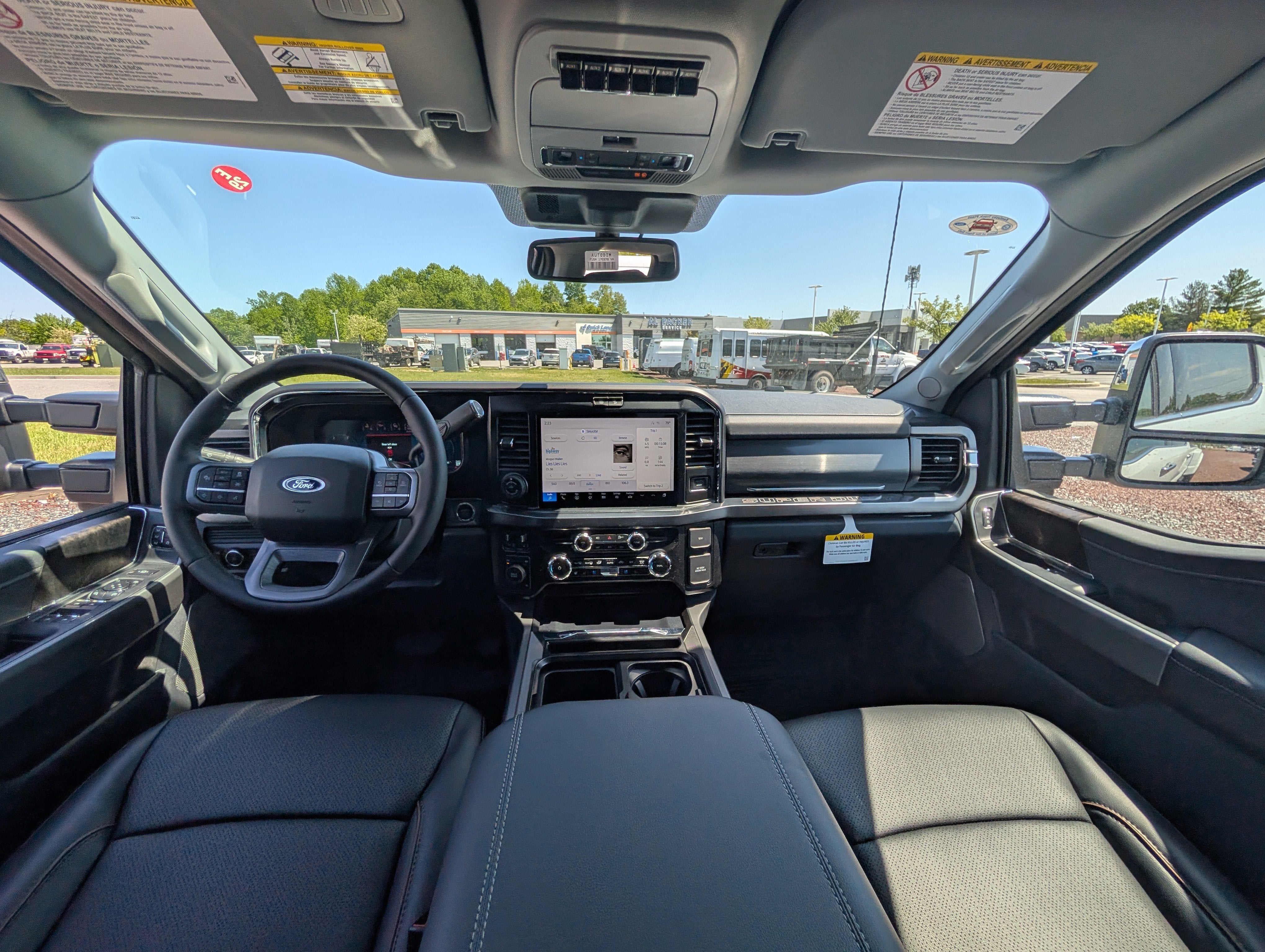 2026 Ford Super Duty F-350 DRW LARIAT