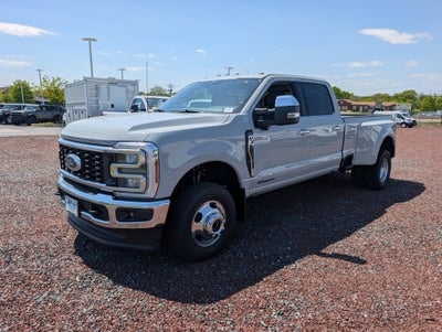 2026 Ford Super Duty F-350 DRW LARIAT