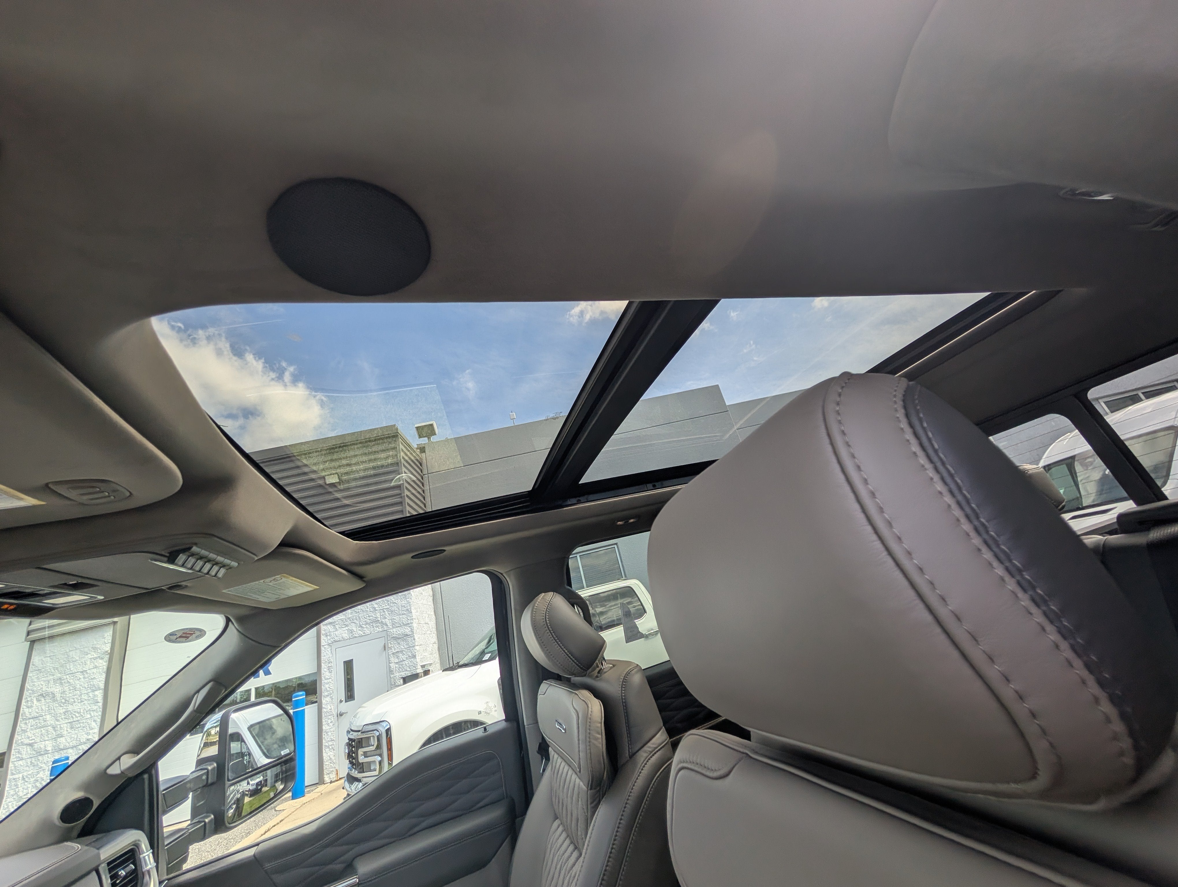 2027 Ford Super Duty F-450 DRW Platinum