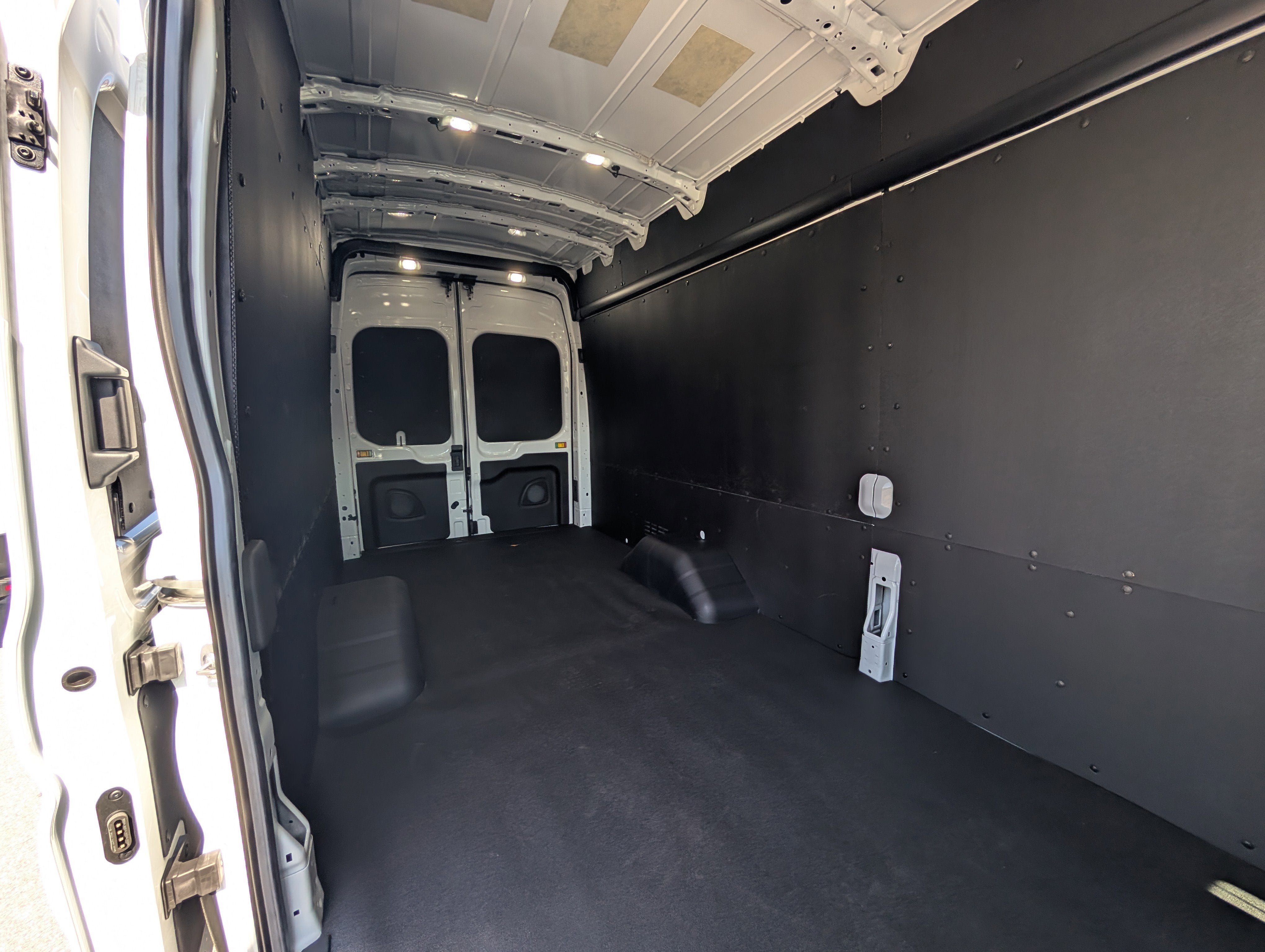 2026 Ford Transit Cargo Van T-350 HD 148" EL Hi Rf 9950 GVWR DRW RWD