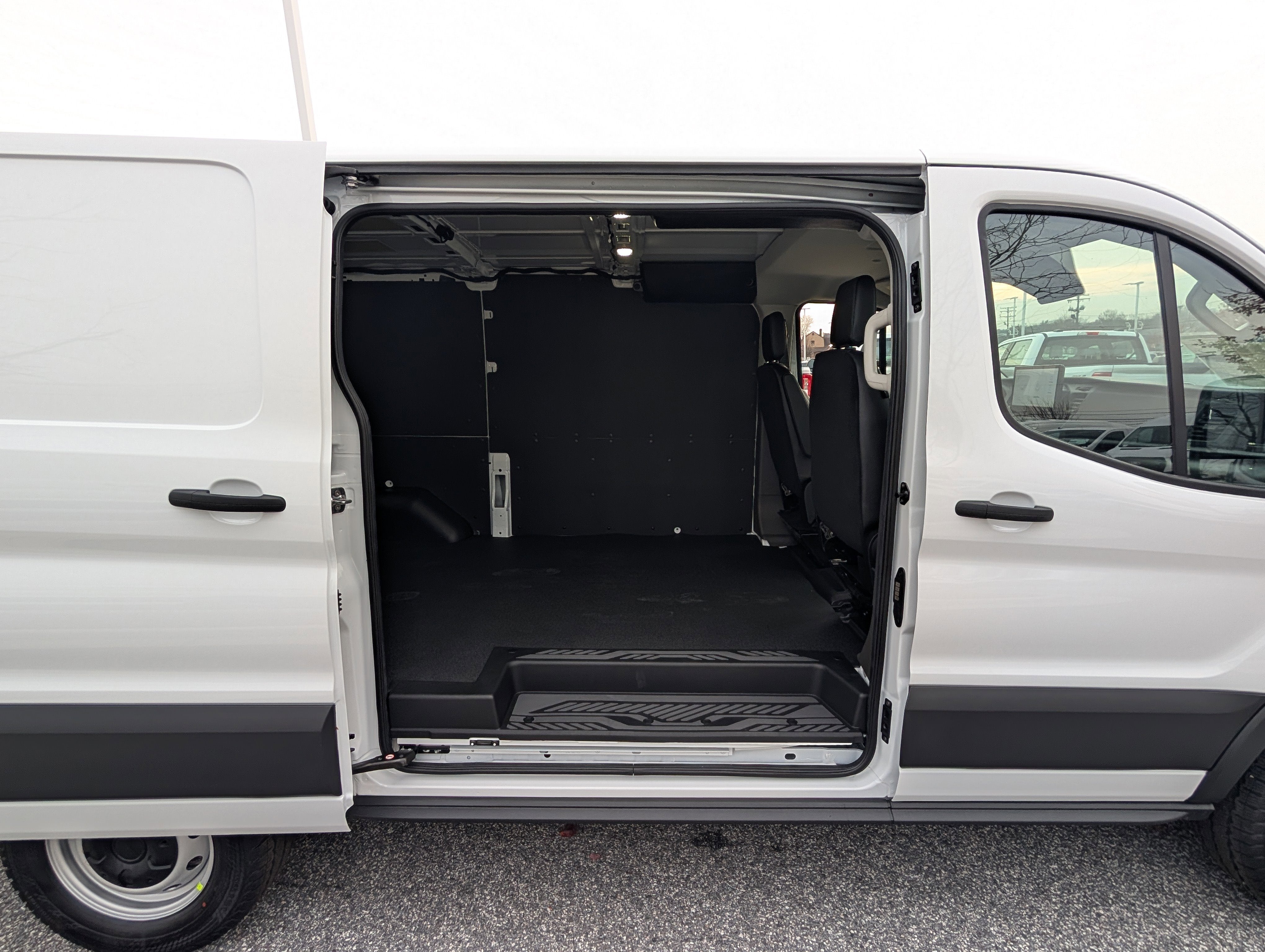 2026 Ford Transit Cargo Van Base