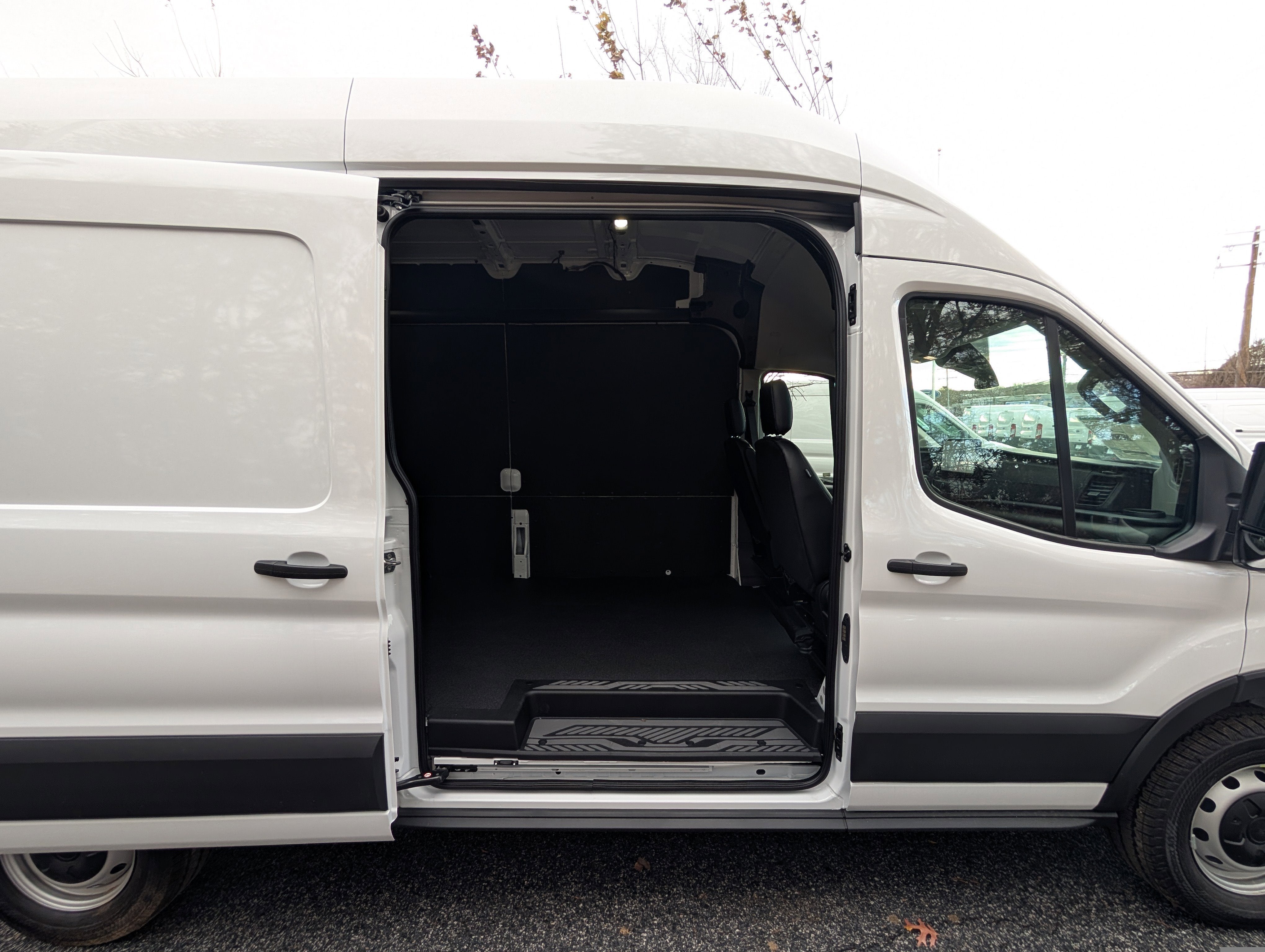 2026 Ford Transit Cargo Van Base