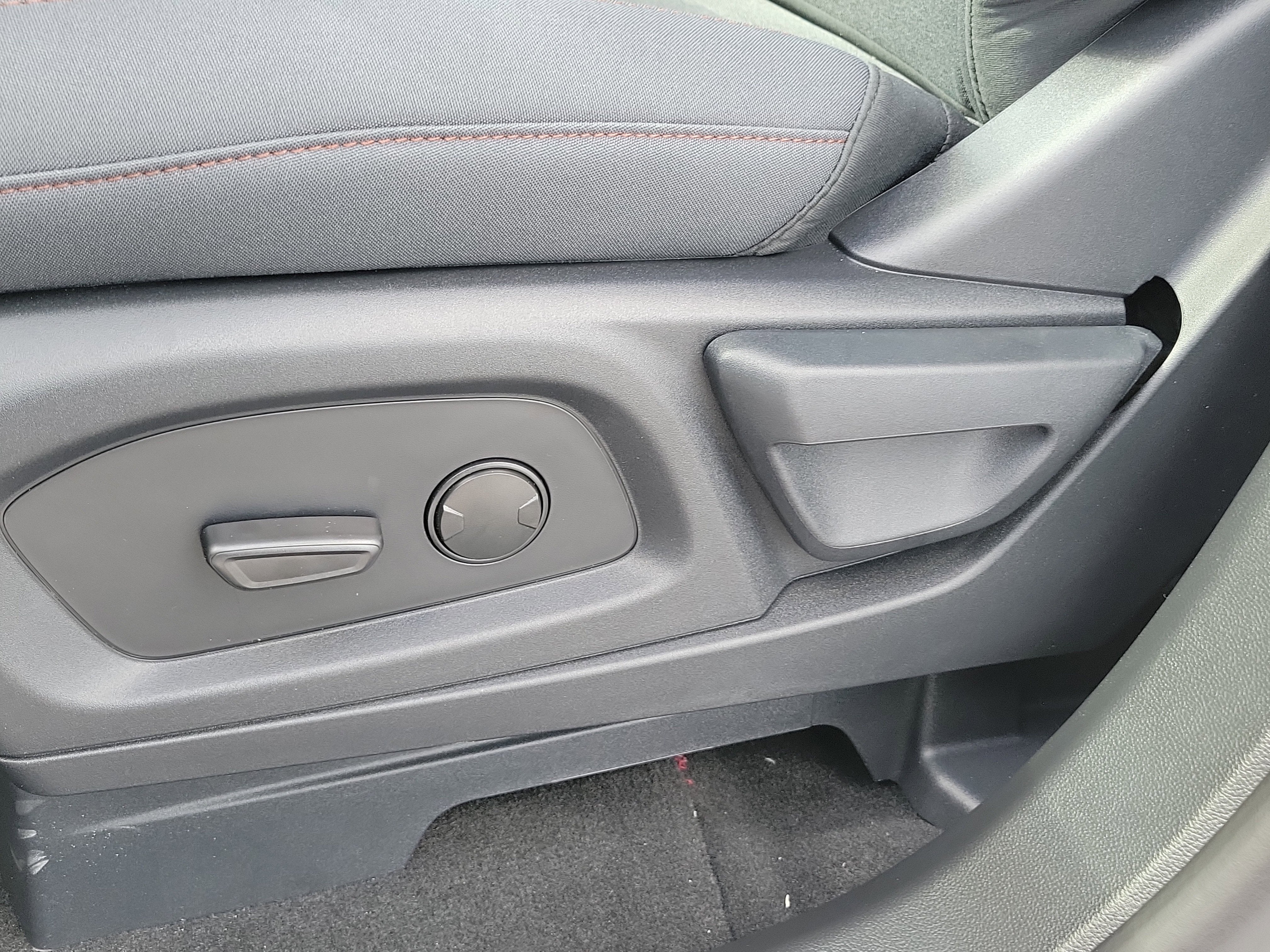 2026 Ford Explorer Active 100A